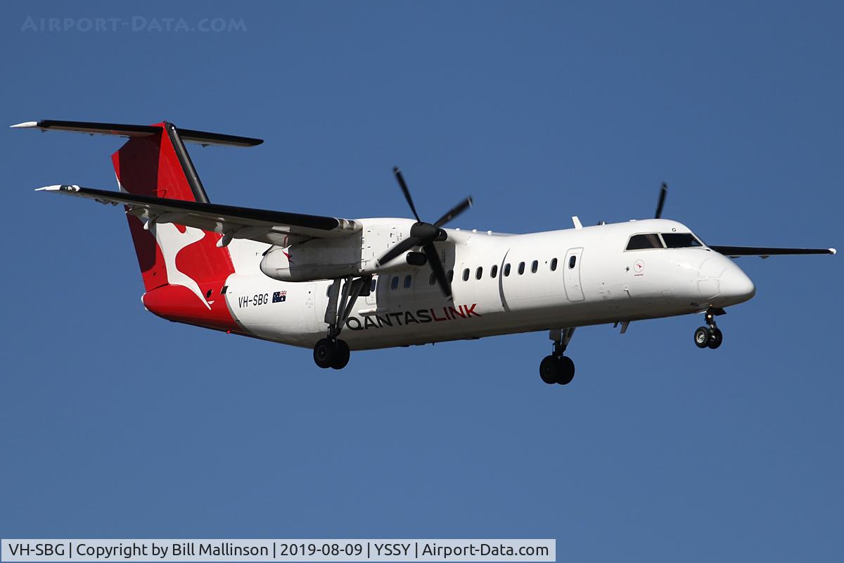 VH-SBG, 2001 De Havilland Canada DHC-8-315Q Dash 8 C/N 575, finals to 2-5