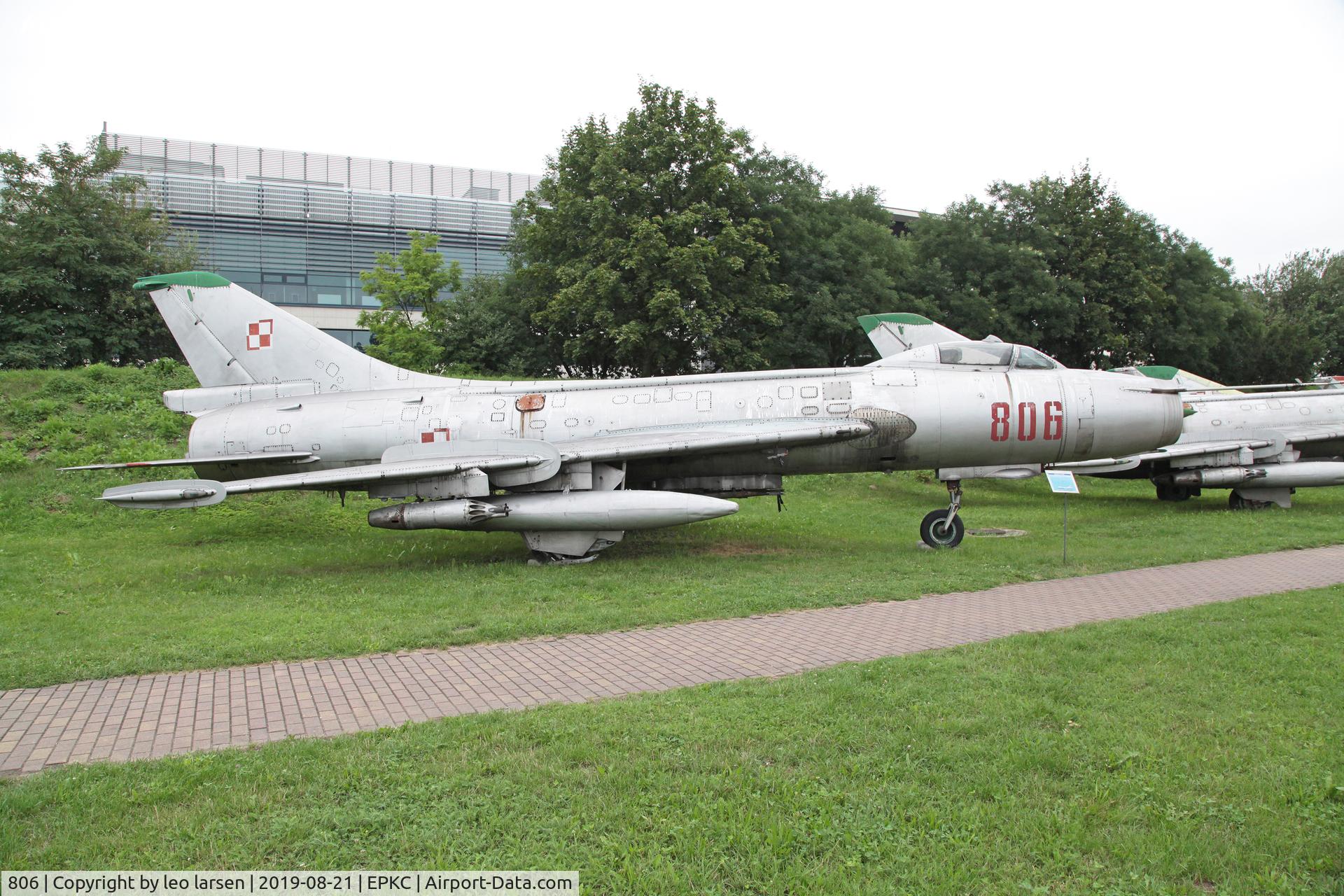 806, Sukhoi Su-7BKL C/N 7806, Polish Aviation Museum Krakow 21.8.2019