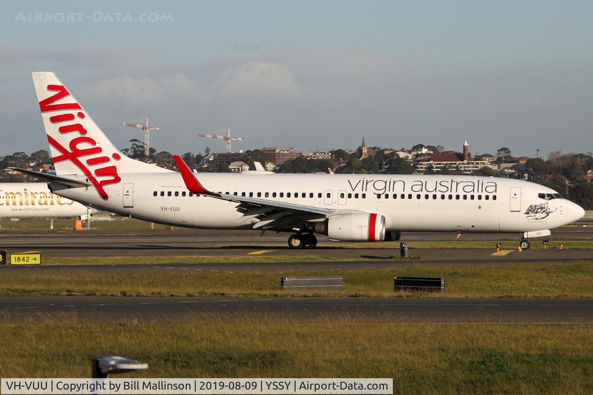VH-VUU, 2010 Boeing 737-8FE C/N 36609, TAXI FROM 34R