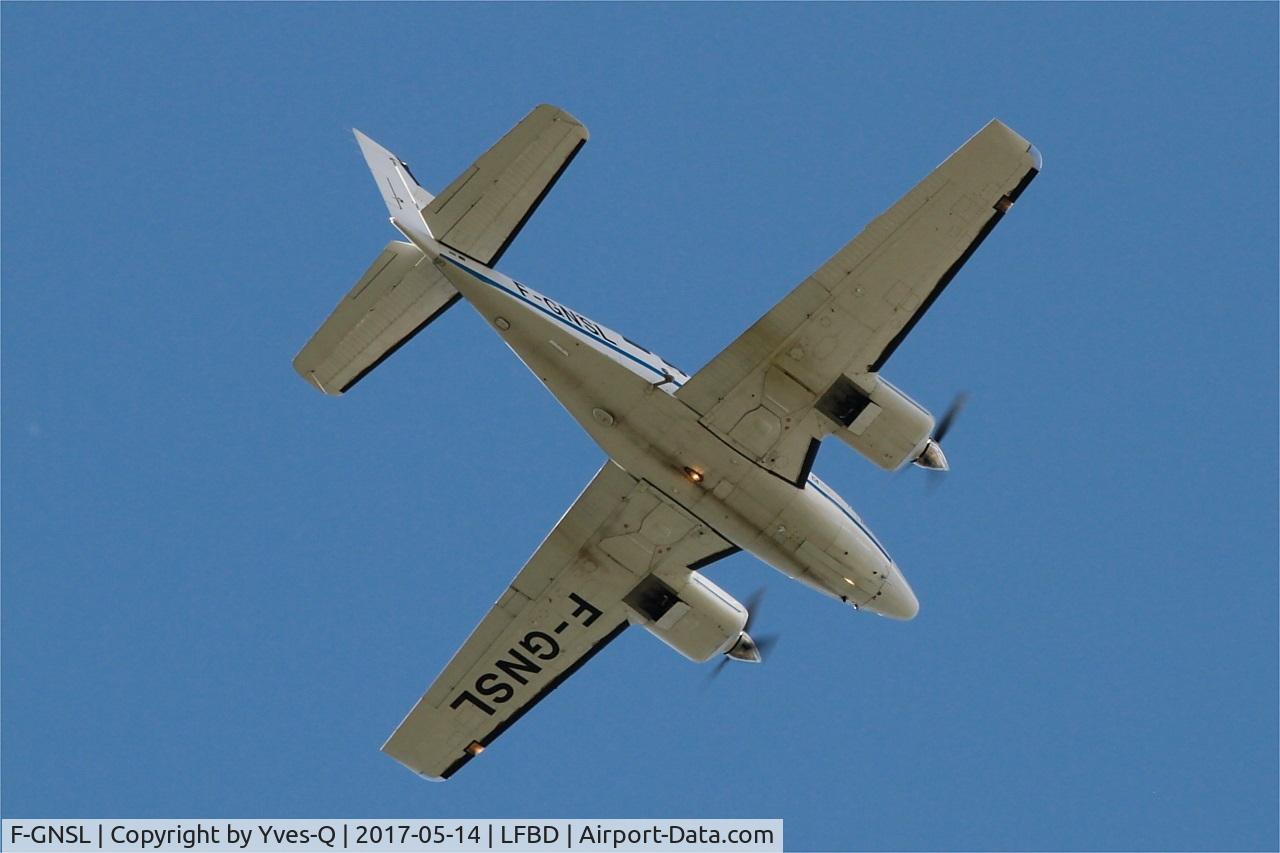 F-GNSL, 2001 Beech 58 Baron C/N TH-2006, Beech 58 Baron, Take off rwy 05, Bordeaux-Mérignac airport (LFBD-BOD)