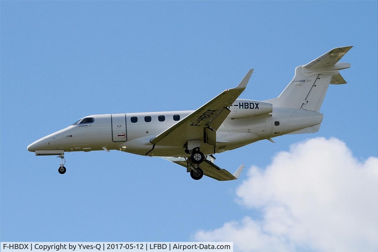 F-HBDX, 2015 Embraer EMB-505 Phenom 300 C/N 50500216, Embraer EMB-505 Phenom 300, On final rwy 23, Bordeaux-Mérignac airport (LFBD-BOD)