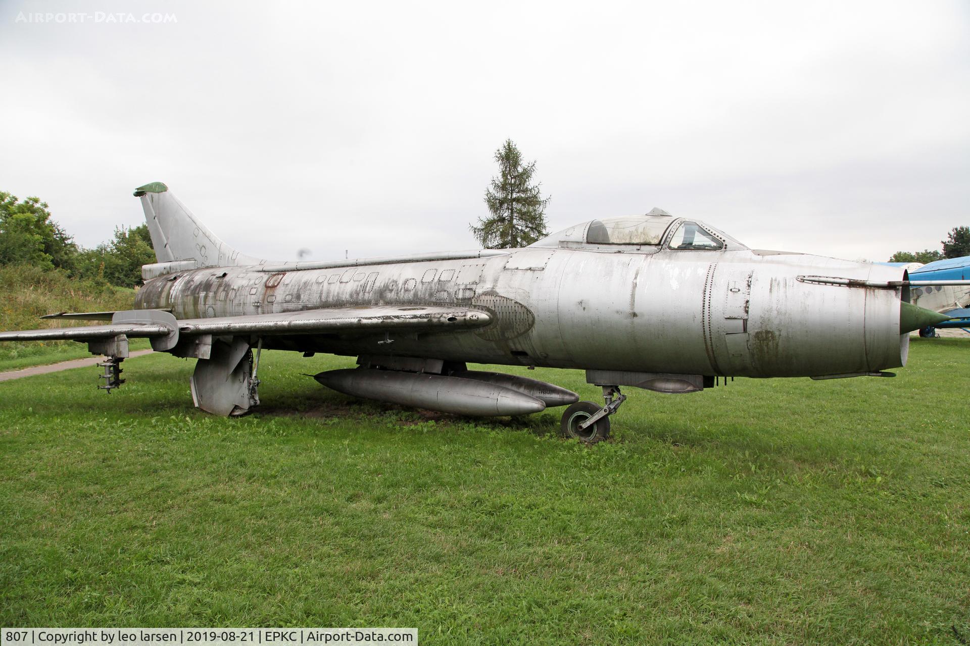 807, Sukhoi Su-7BKL C/N 7807, Polish Aviation Museum Krakow 21.8.2019