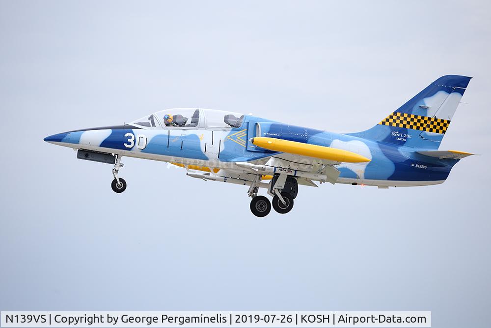 N139VS, 1981 Aero L-39 Albatros C/N 132130, Departing runway 27.