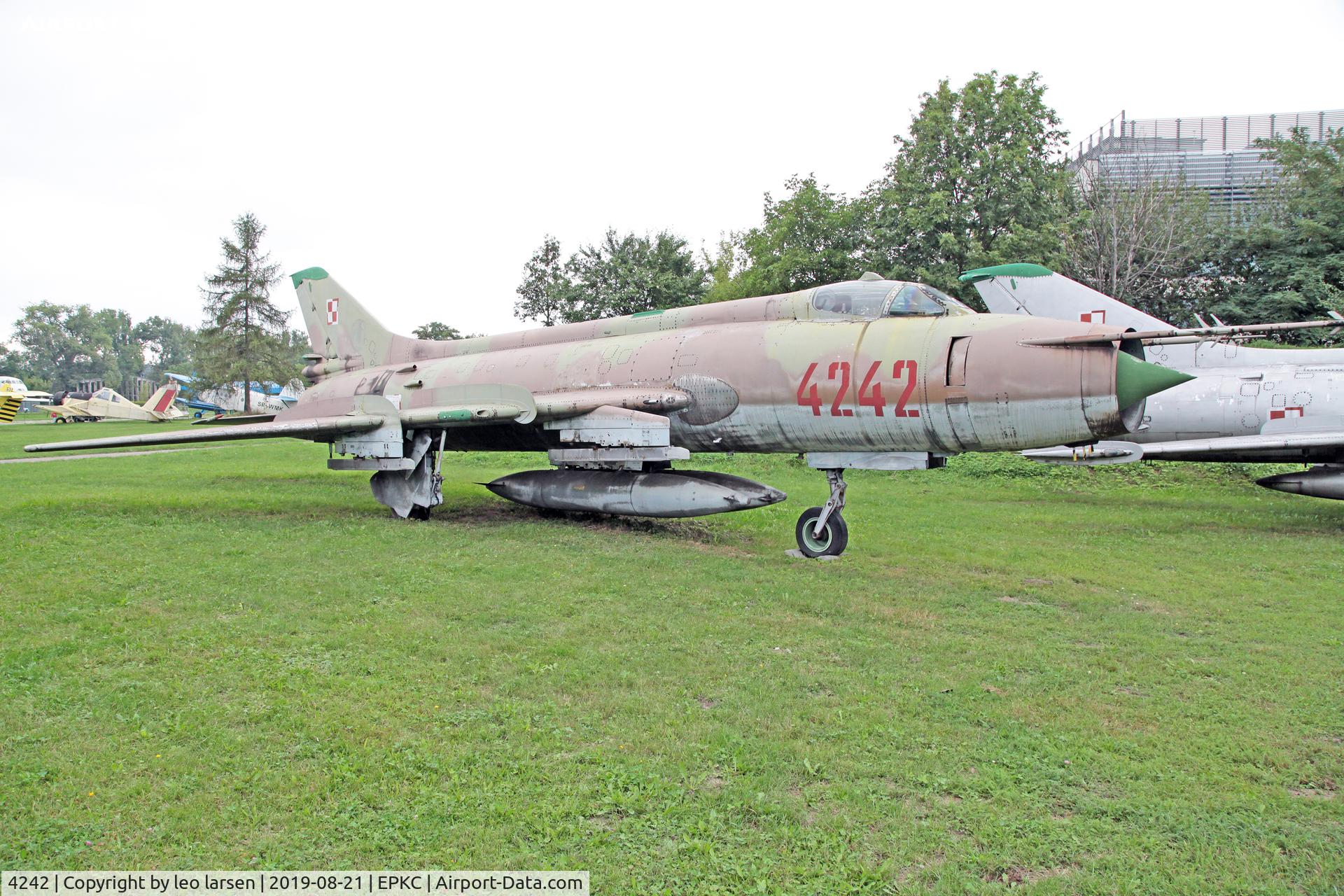 4242, Sukhoi Su-20 C/N 6602, Polish Aviation Museum Krakow 21.8.2019