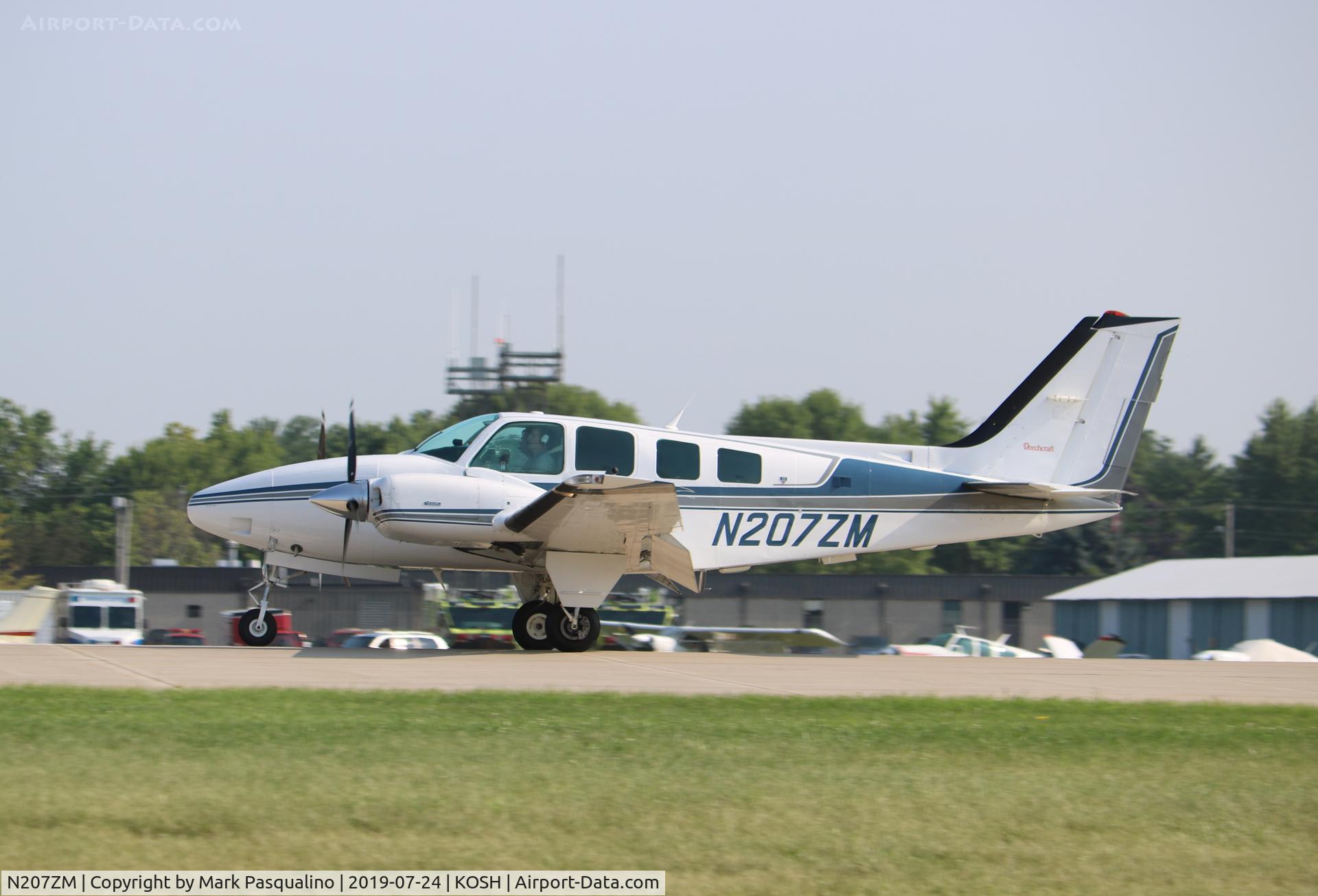 N207ZM, 1993 Beech 58 Baron C/N TH-1677, Beech 58