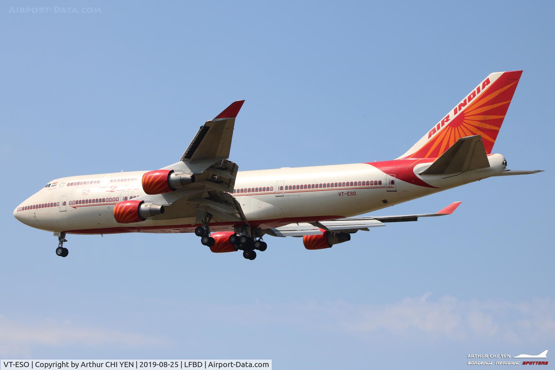 VT-ESO, 1993 Boeing 747-437 C/N 27165, Indian Government aircraft from Bahreïn. On final runway 23 at Bordeaux. (G7)