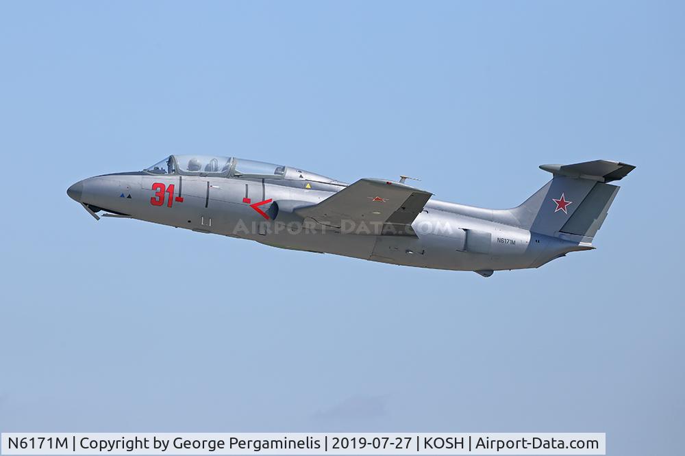 N6171M, 1966 Aero L-29 Delfin C/N 691942, Departing from runway 27.