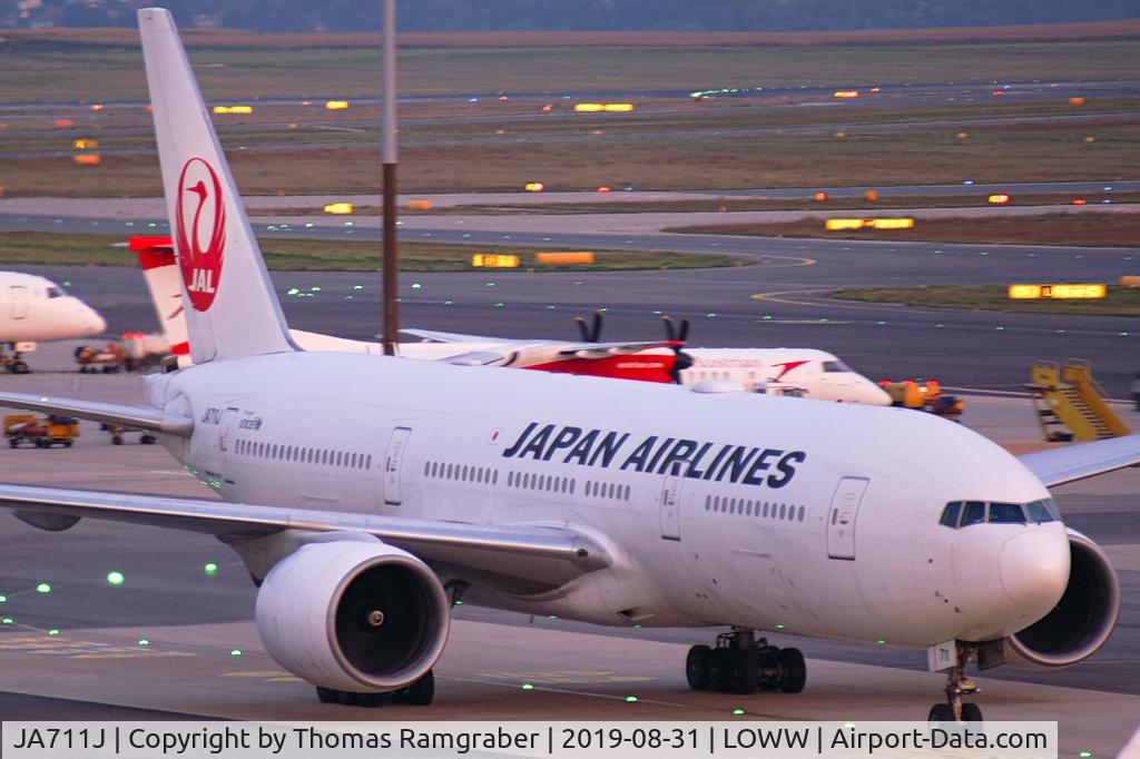 JA711J, 2005 Boeing 777-246/ER C/N 33396, JAL - Japan Airlines Boeing 777-200