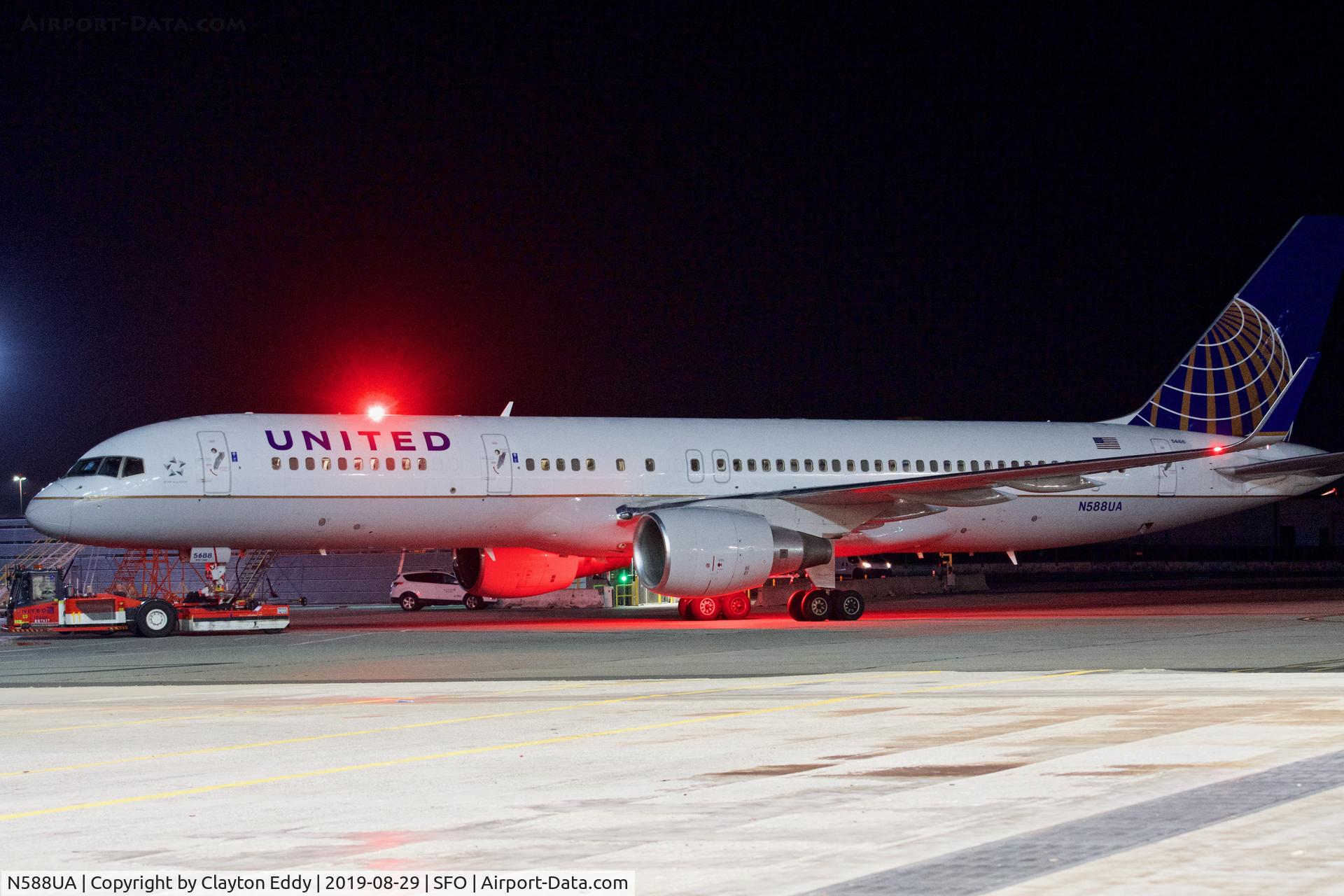 N588UA, 1993 Boeing 757-222 C/N 26717, SFO 2019.