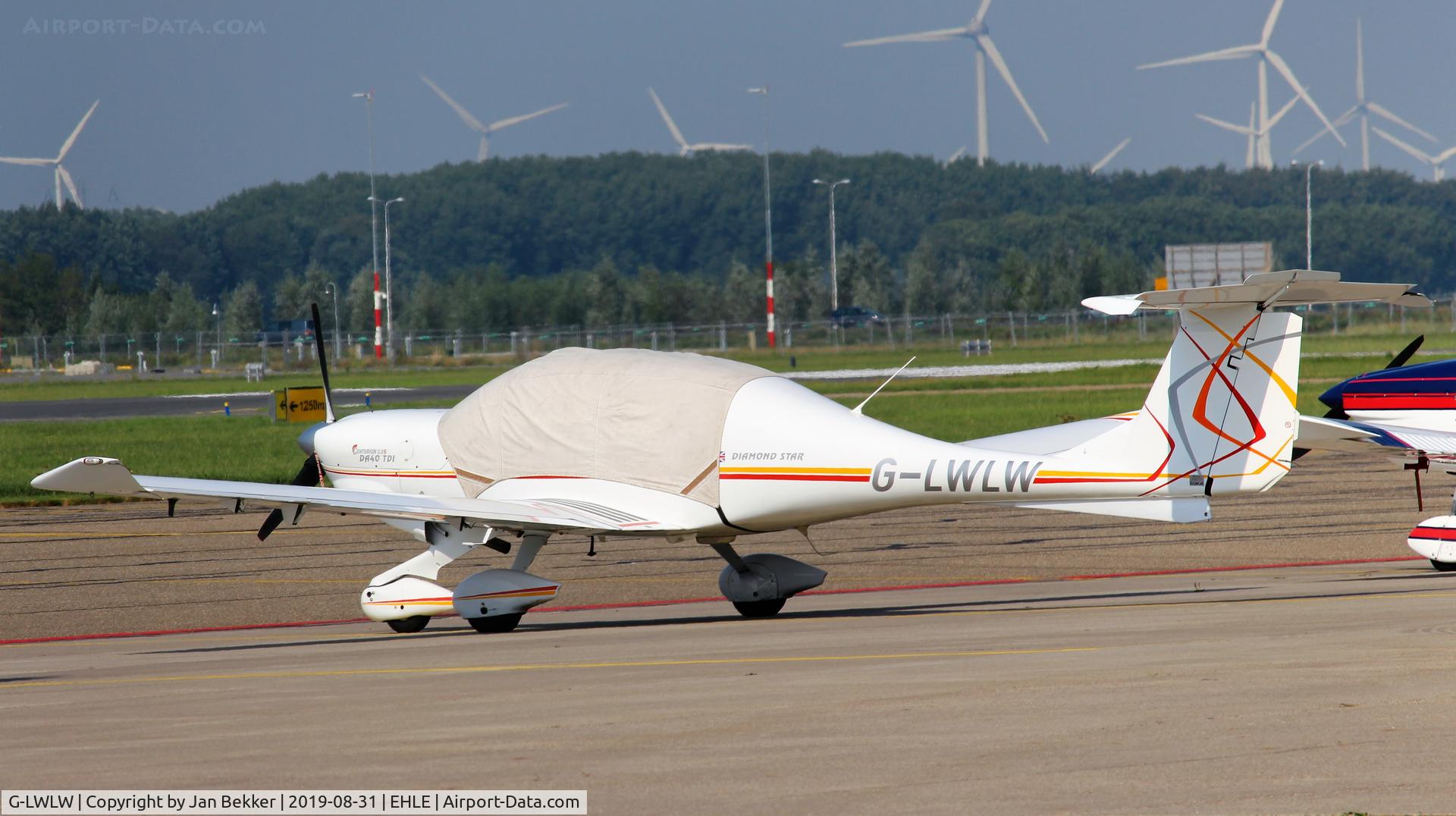 G-LWLW, 2003 Diamond DA-40D Diamond Star C/N D4.052, Lelystad Airport