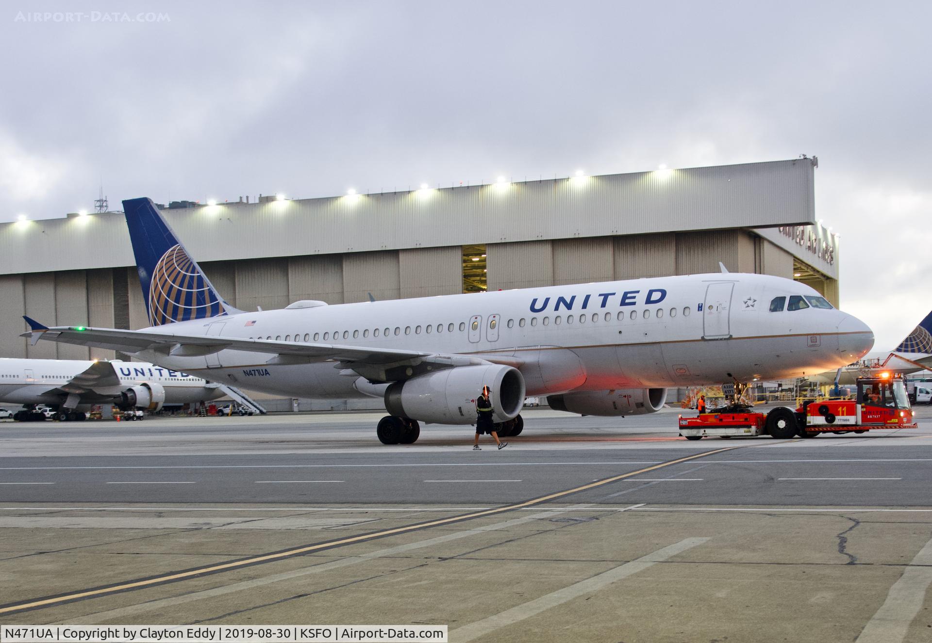N471UA, 2001 Airbus A320-232 C/N 1432, SFO 2019.