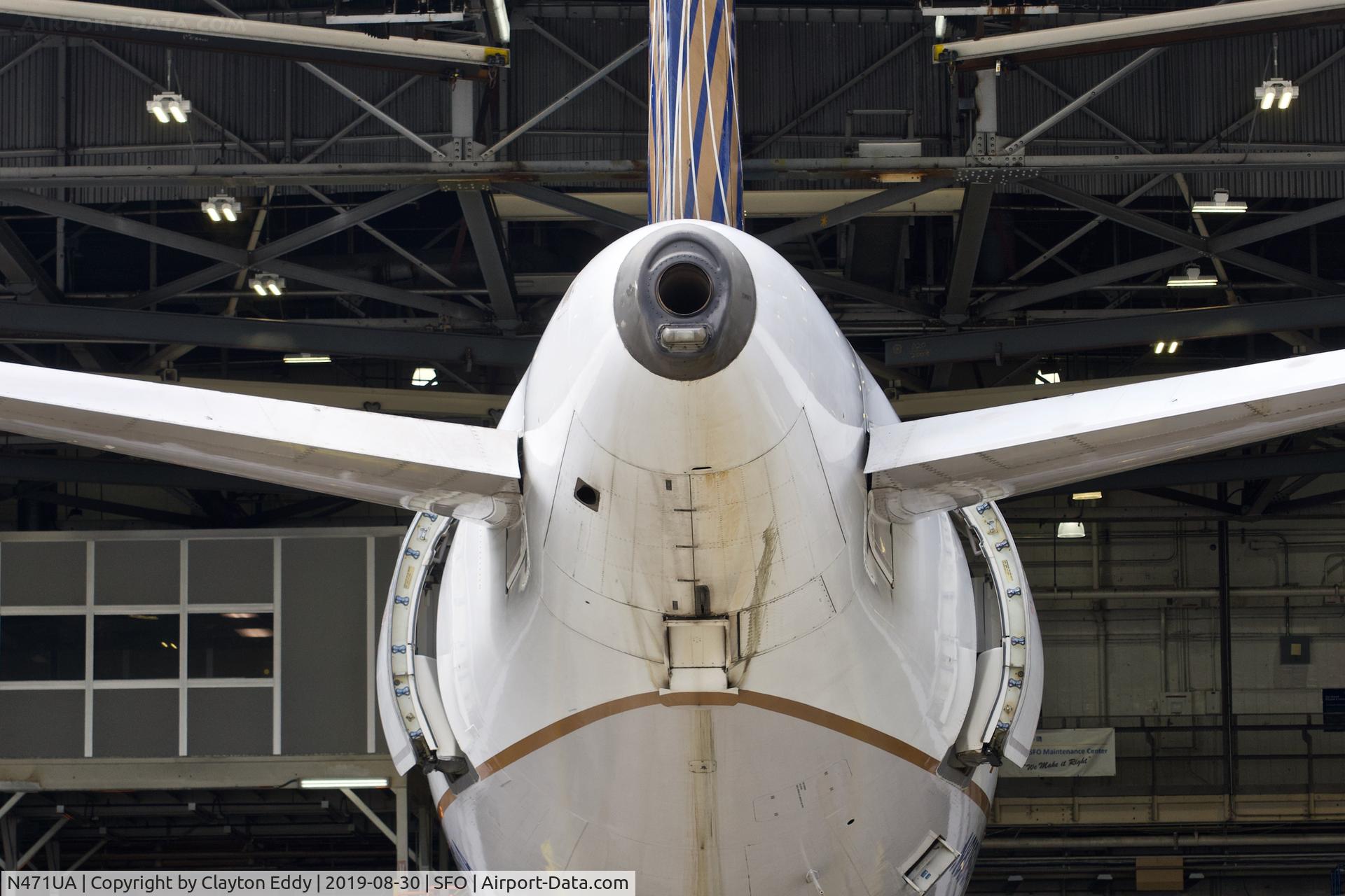 N471UA, 2001 Airbus A320-232 C/N 1432, SFO 2019.