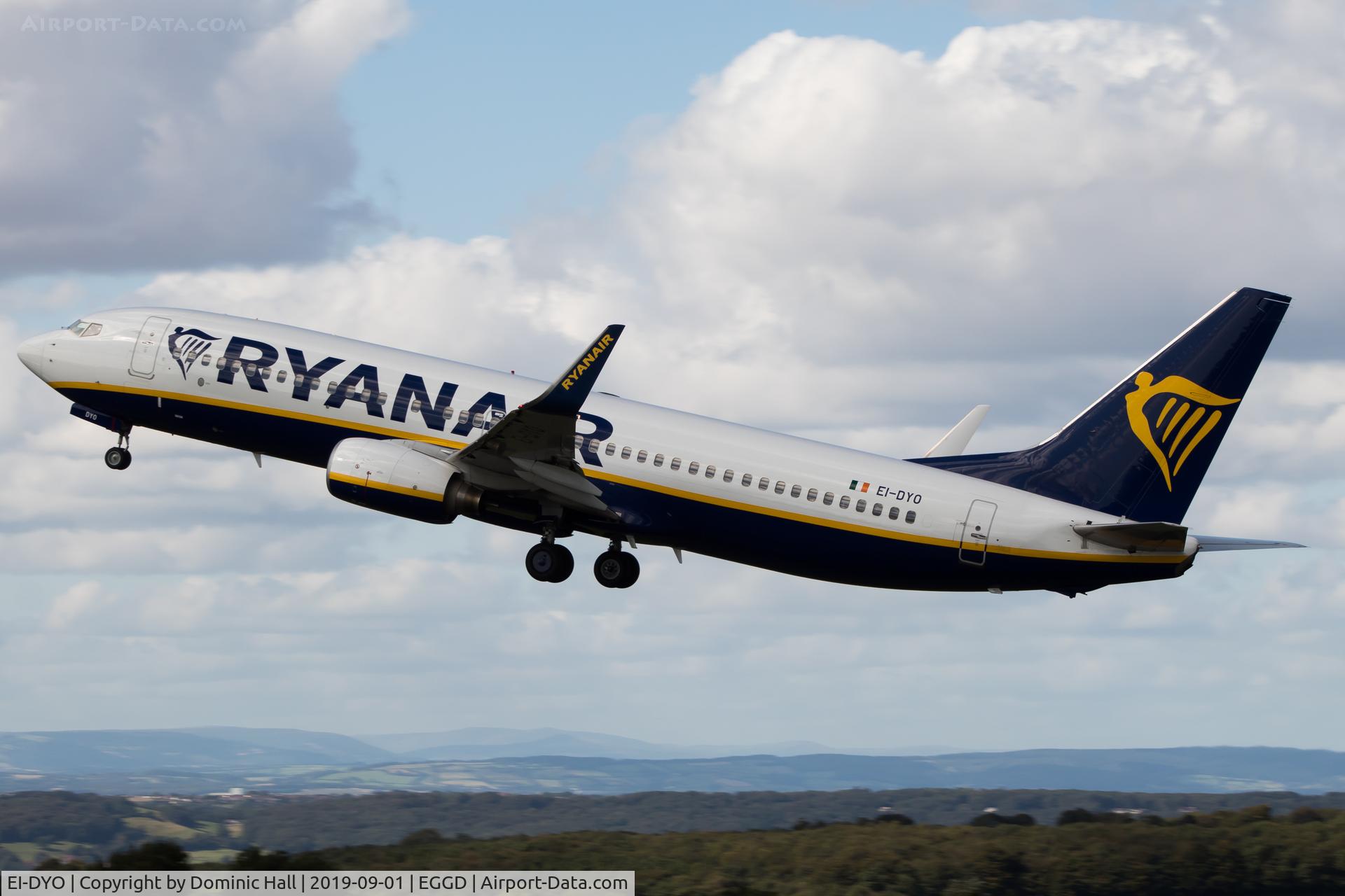 EI-DYO, 2008 Boeing 737-8AS C/N 33636, Departing RWY 27