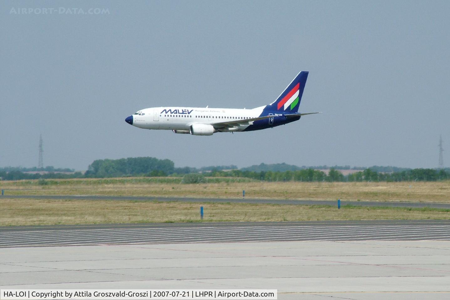 HA-LOI, 2004 Boeing 737-7Q8 C/N 29350, Low strikethrough. (MALÉV-HA-LOI)