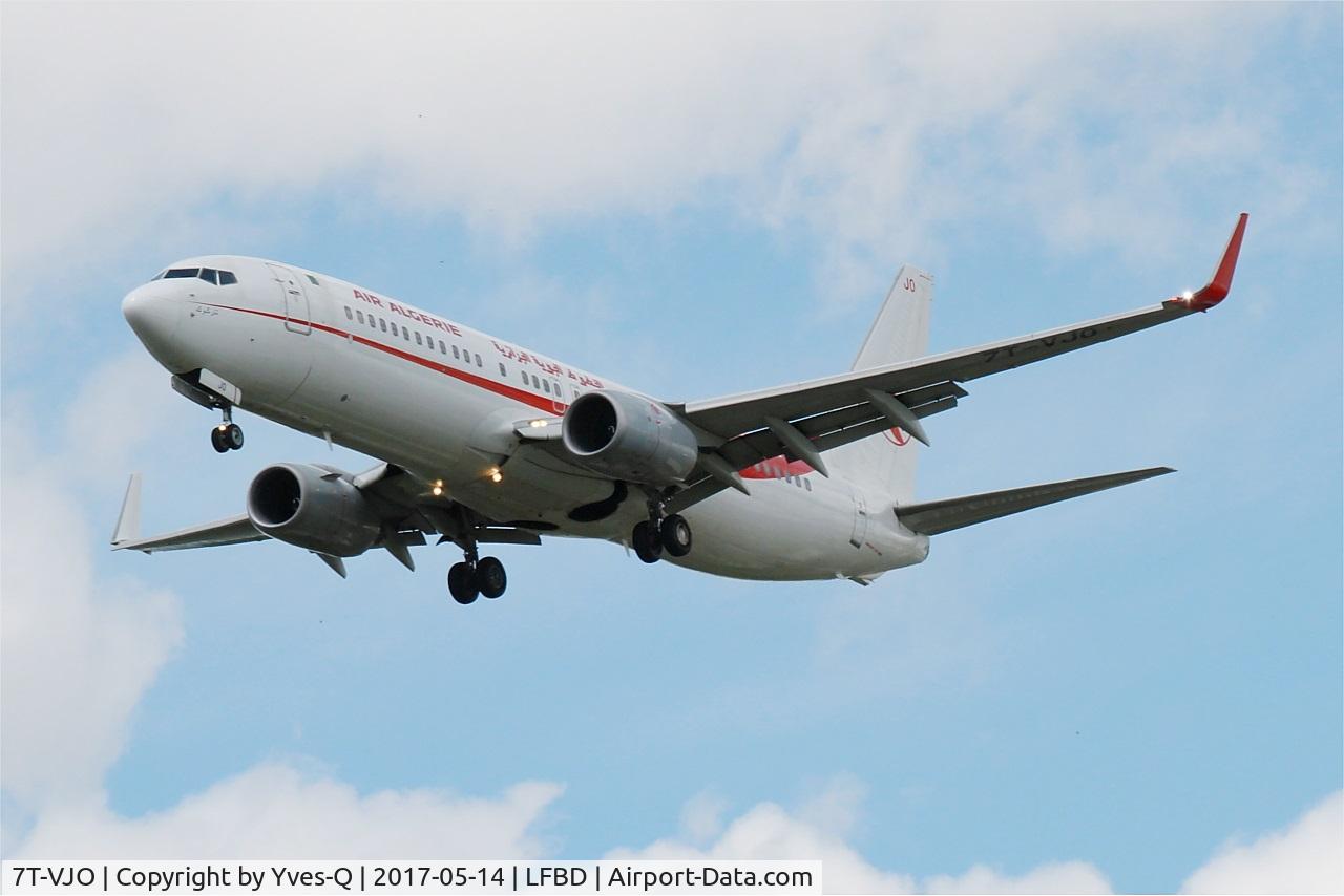 7T-VJO, 2001 Boeing 737-8D6 C/N 30207, Boeing 737-8D6, Short approach rwy 23, Bordeaux-Mérignac airport (LFBD-BOD)