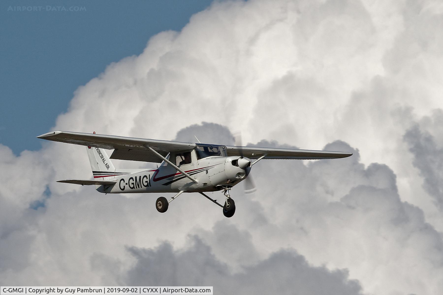 C-GMGI, 1979 Cessna 152 C/N 15282557, Landing