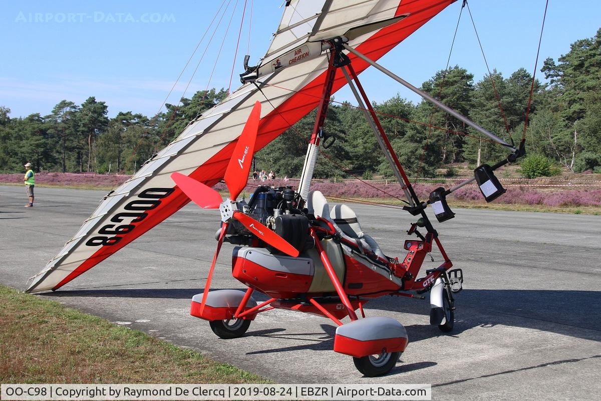 OO-C98, 1999 Air Creation GTE C/N 136, Zoersel Fly in.