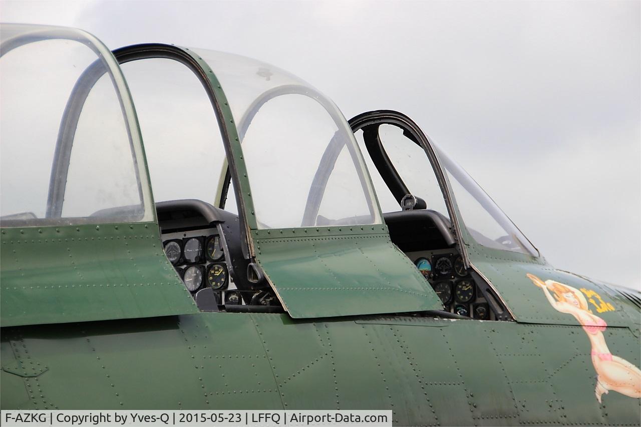 F-AZKG, 1951 North American T-28A Fennec C/N 174-111, North American T-28A Fennec, Cockpit close up view, La Ferté-Alais airfield (LFFQ) Airshow 2015