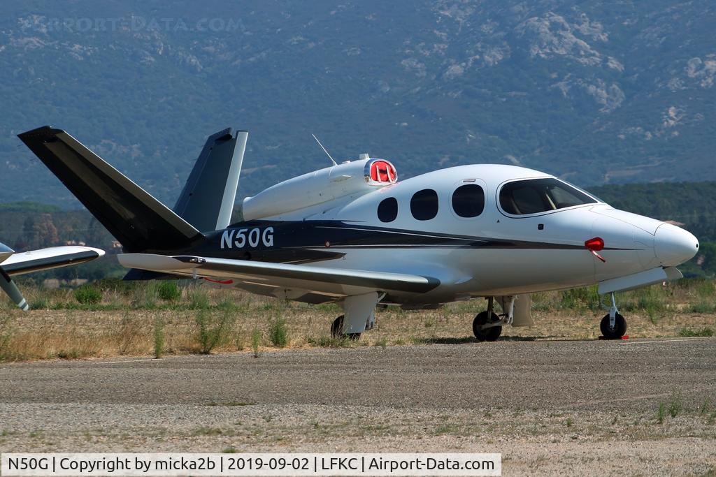 N50G, 2019 Cirrus SF-50 Vision C/N 0098, Parked