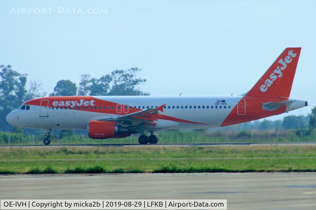 OE-IVH, 2010 Airbus A320-214 C/N 4286, Take off