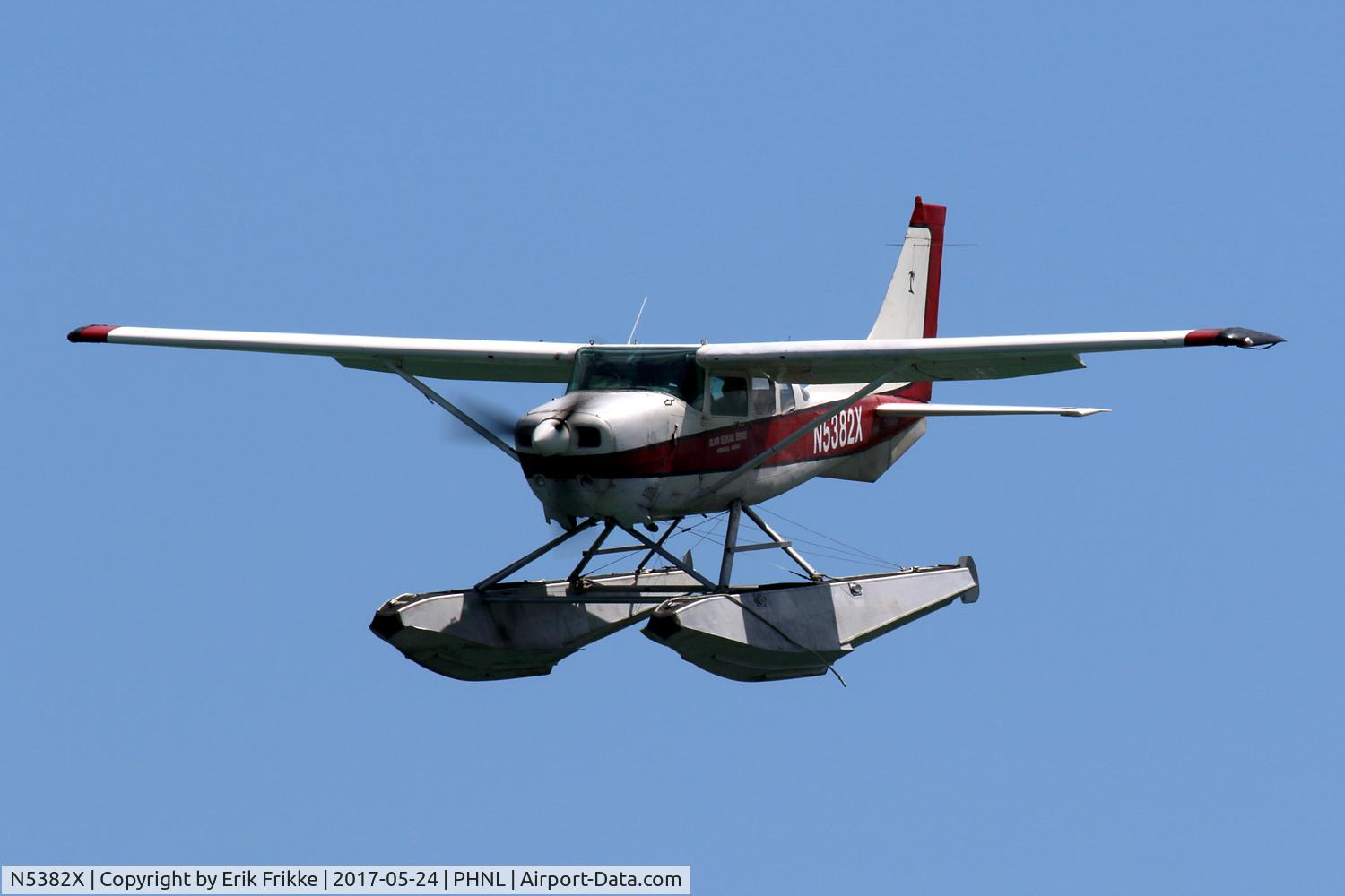N5382X, 1980 Cessna U206G Stationair C/N U20605698, Approaching the lagoon beside PHNL