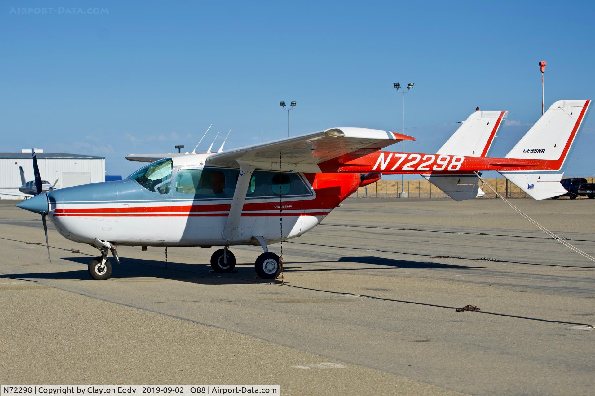 N72298, 1973 Cessna 337G Super Skymaster C/N 33701556, Rio Vista Airport California 2019.