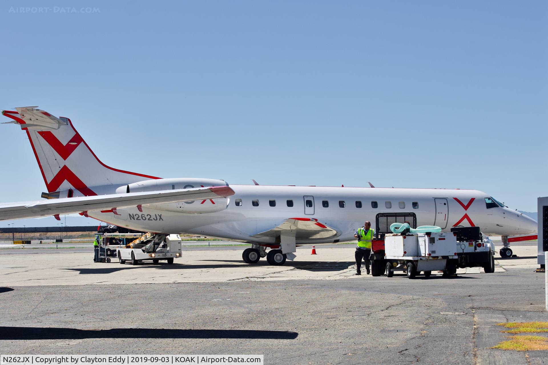 N262JX, 2001 Embraer ERJ-135LR (EMB-135LR) C/N 145533, Oakland Airport California 2019.