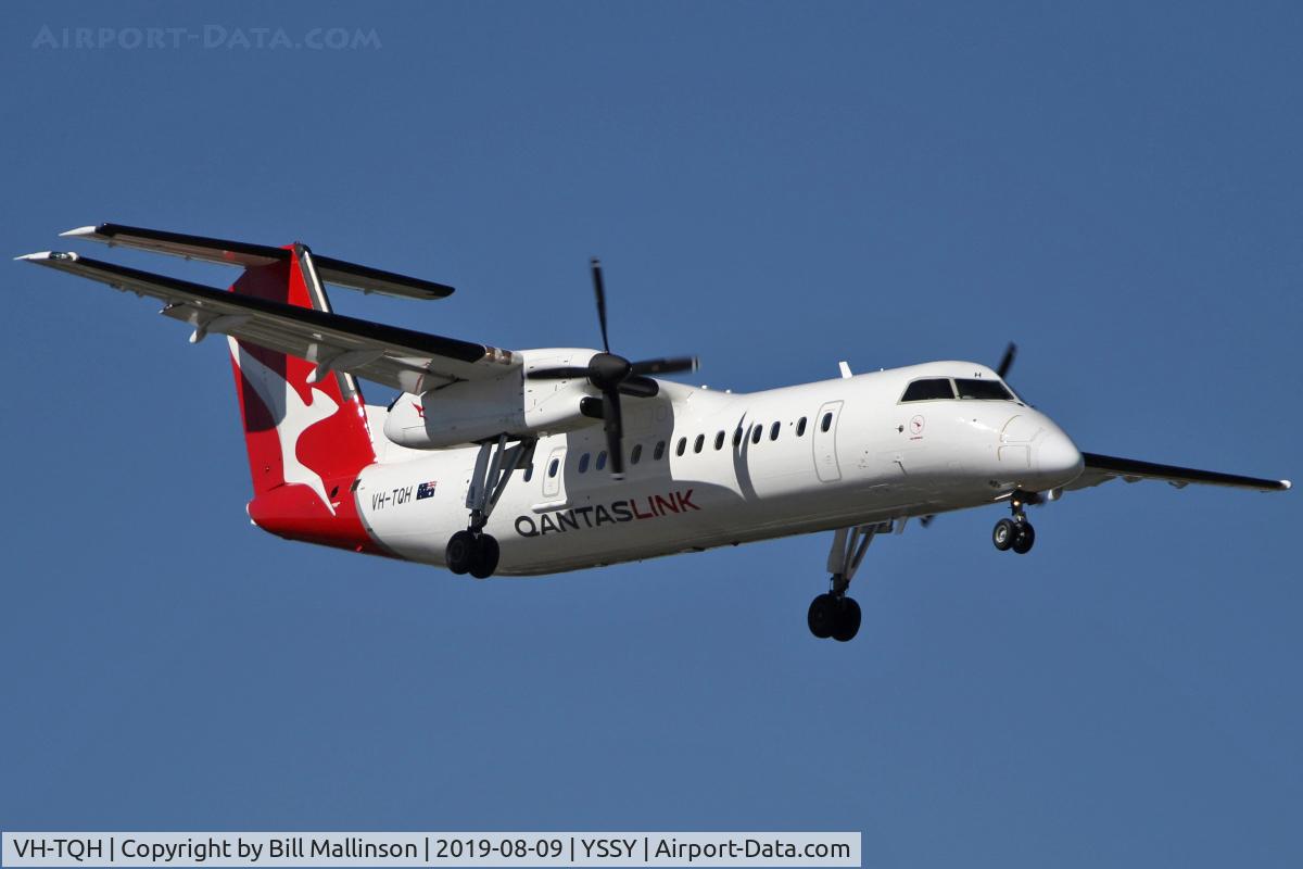 VH-TQH, 2003 De Havilland Canada DHC-8-315Q Dash 8 C/N 597, FINALS TO 2-5