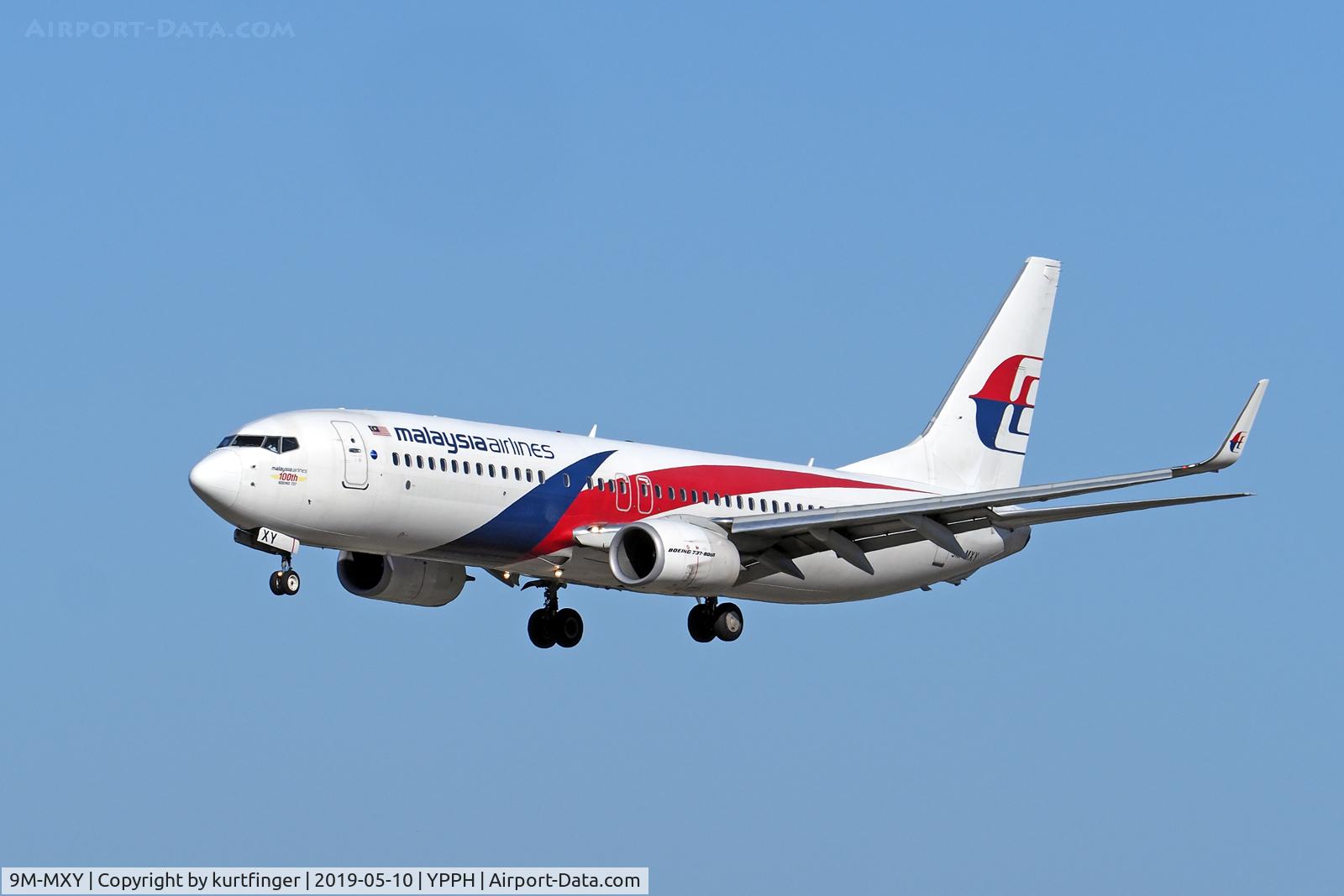 9M-MXY, 2014 Boeing 737-8H6 C/N 40162, Boeing 737-8H6. Malaysia Airlines 9M-MXY, final runway 03 YPPH 100519.
