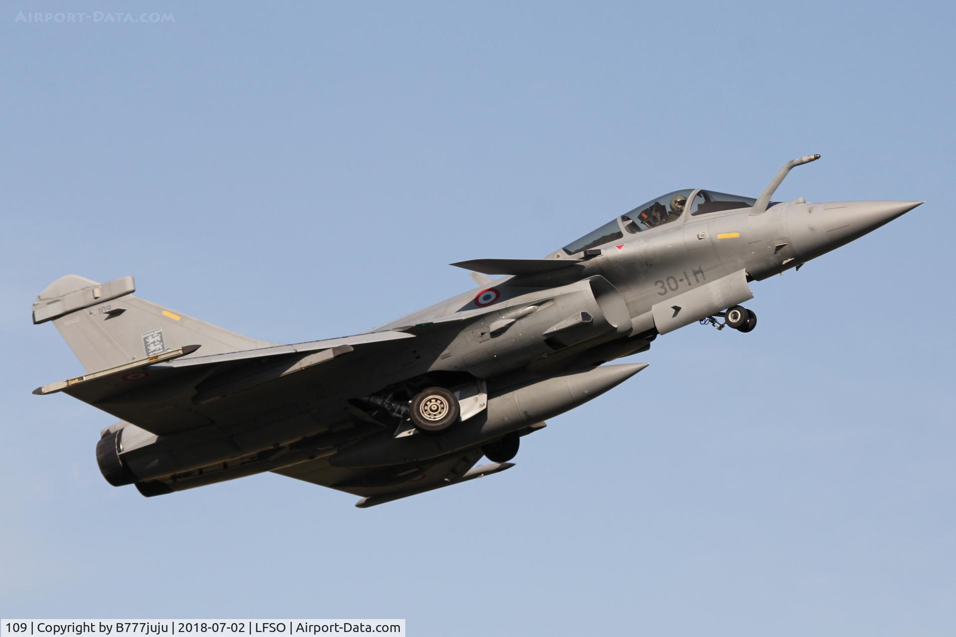 109, Dassault Rafale C C/N 109, at Nancy Airshow
new code 30-IM