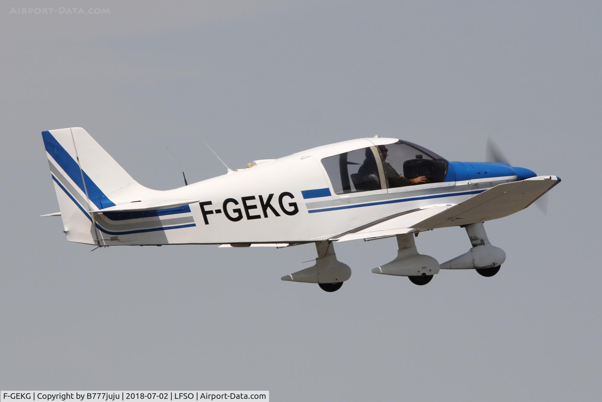 F-GEKG, Robin DR-400-180 Regent C/N 1732, at Nancy Airshow