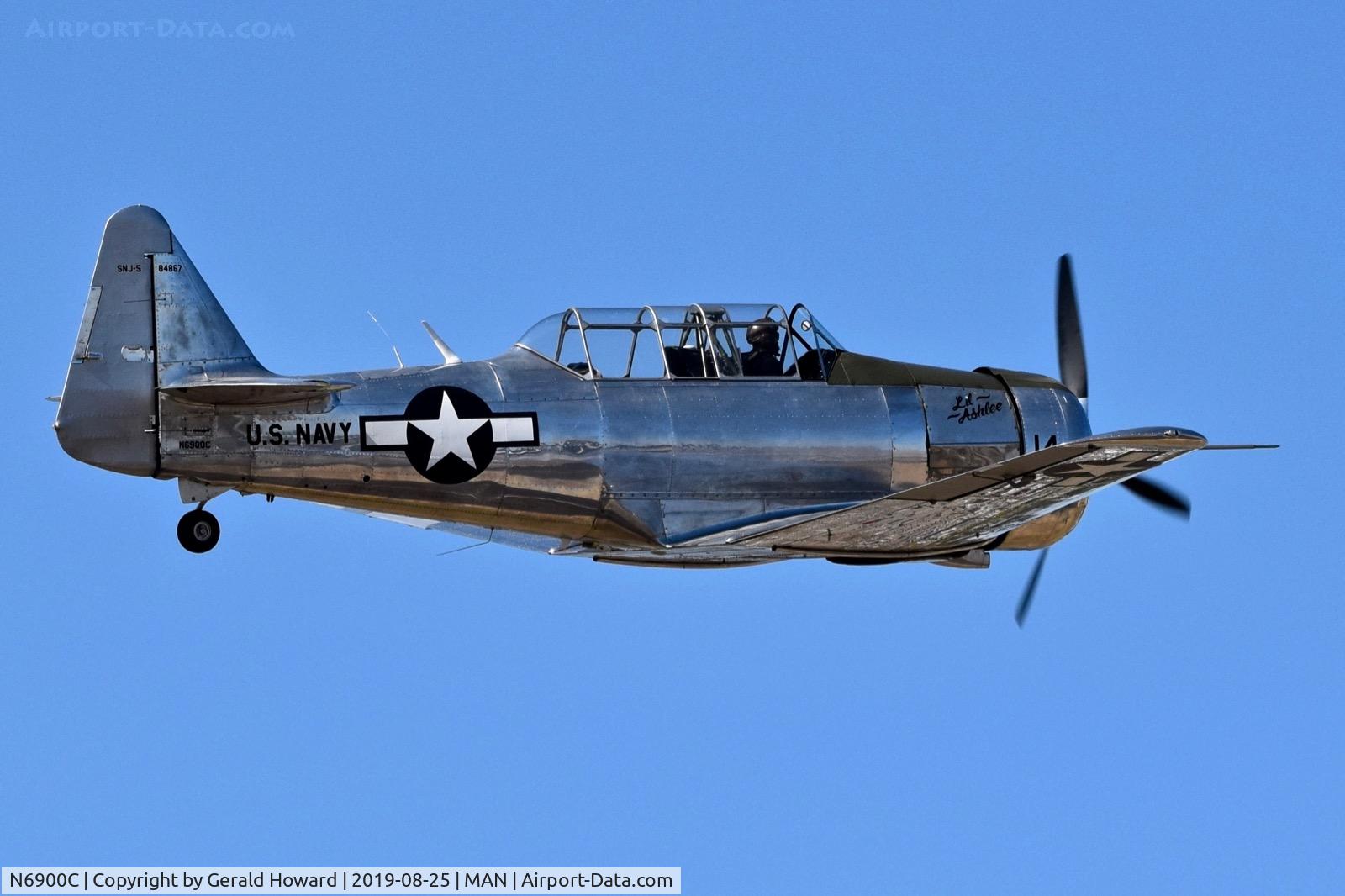 N6900C, 1944 North American SNJ-5 Texan C/N 84867, Fly by at Nampa Airport air show.