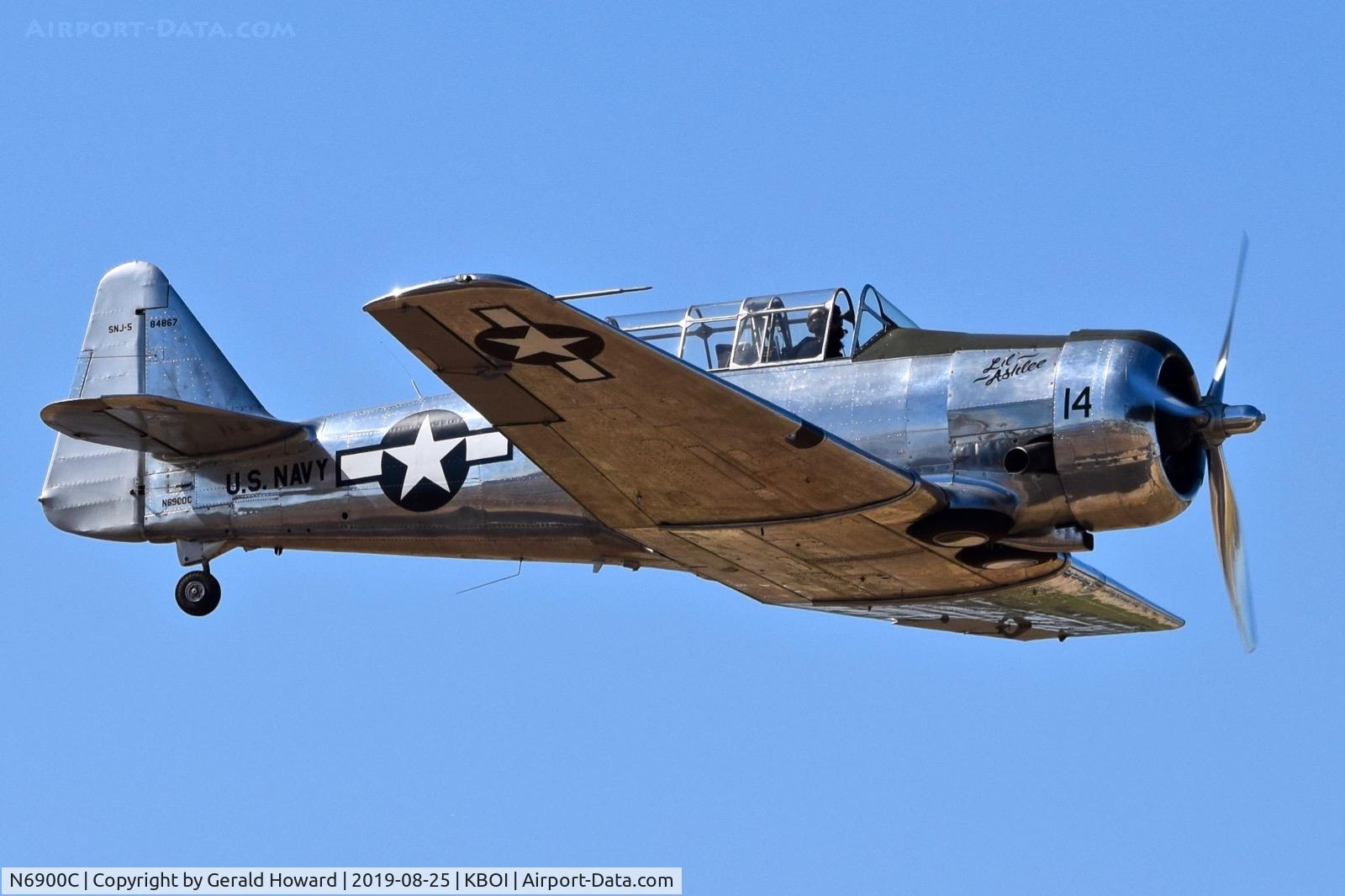 N6900C, 1944 North American SNJ-5 Texan C/N 84867, Fly by at Nampa Airport air show.
