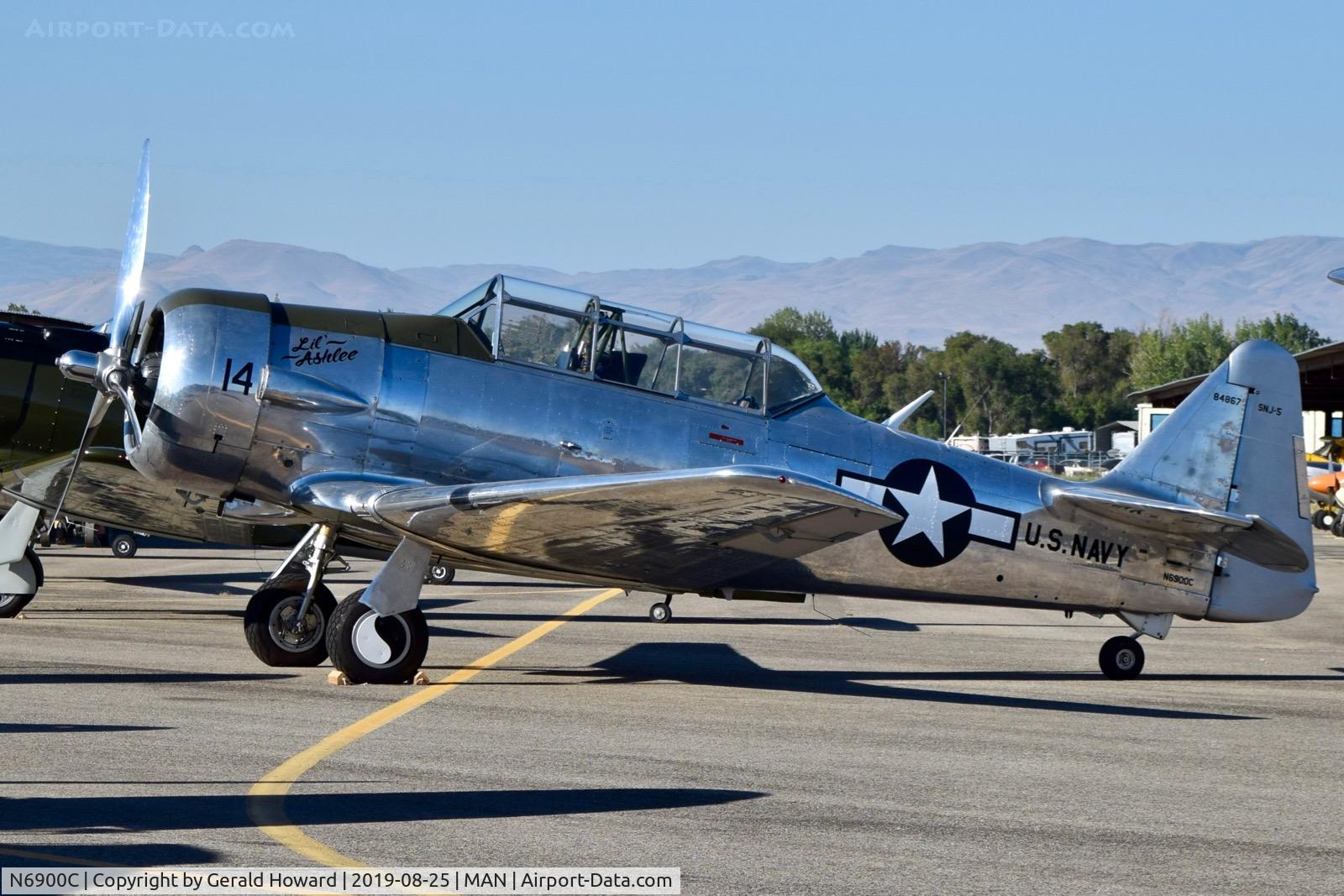 N6900C, 1944 North American SNJ-5 Texan C/N 84867, On display.