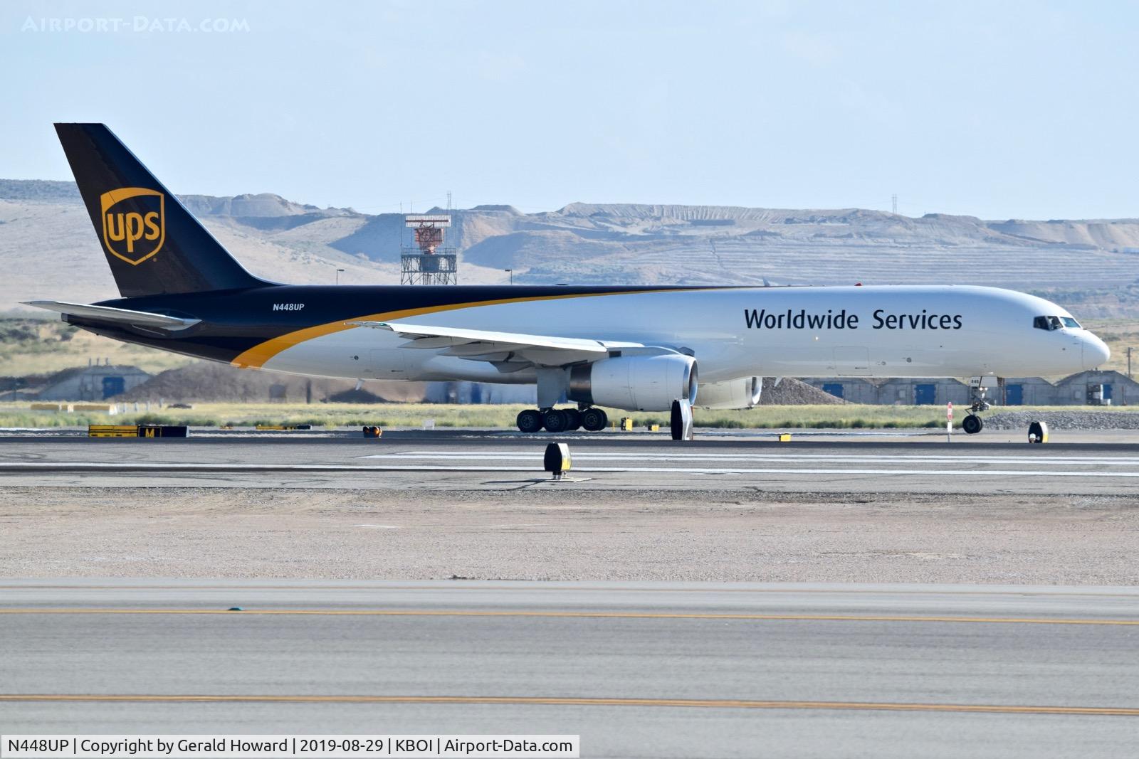 N448UP, 1995 Boeing 757-24APF C/N 27737, Starting take off run on RWY 28L.