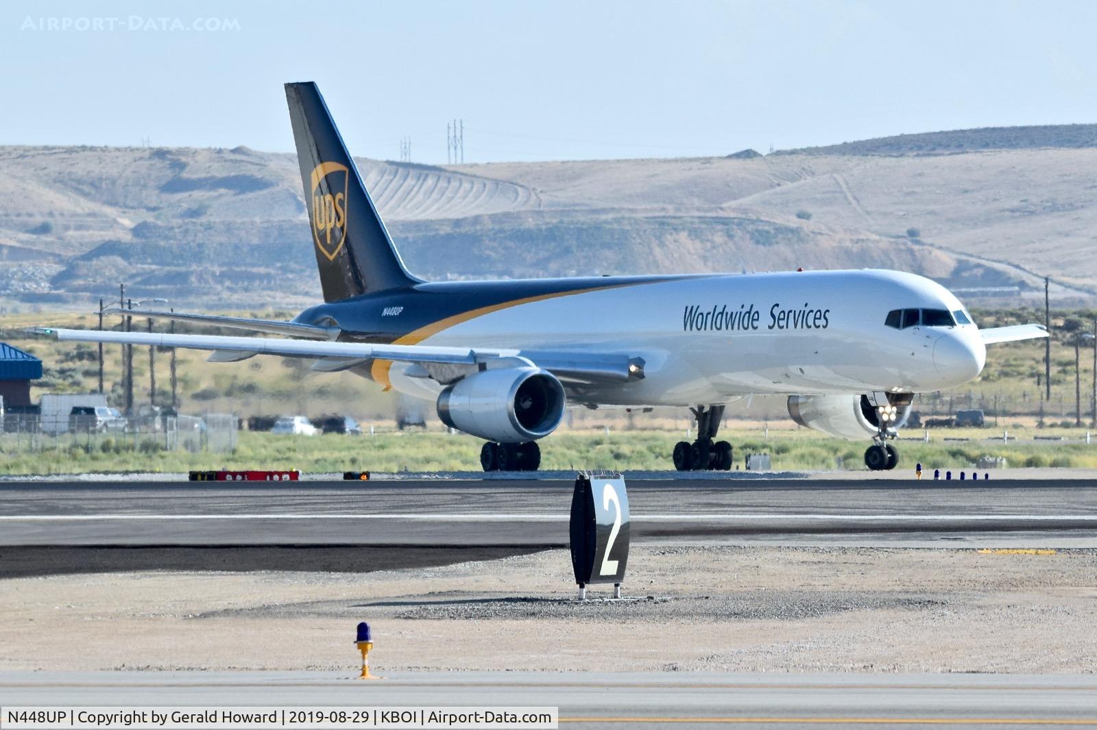 N448UP, 1995 Boeing 757-24APF C/N 27737, Turning onto RWY 28L from Bravo.