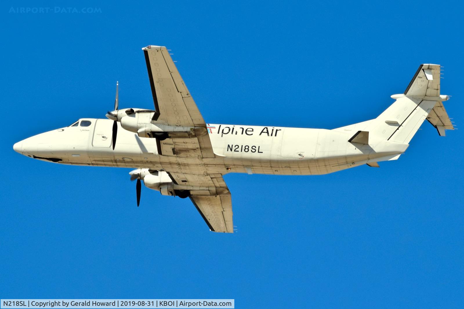 N218SL, 1990 Beech 1900C-1 C/N UC-113, Departing BOI.
