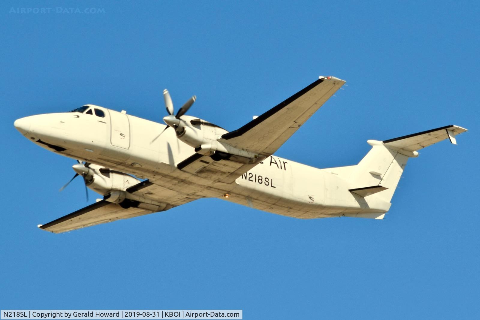 N218SL, 1990 Beech 1900C-1 C/N UC-113, Take off from RWY 28L.
