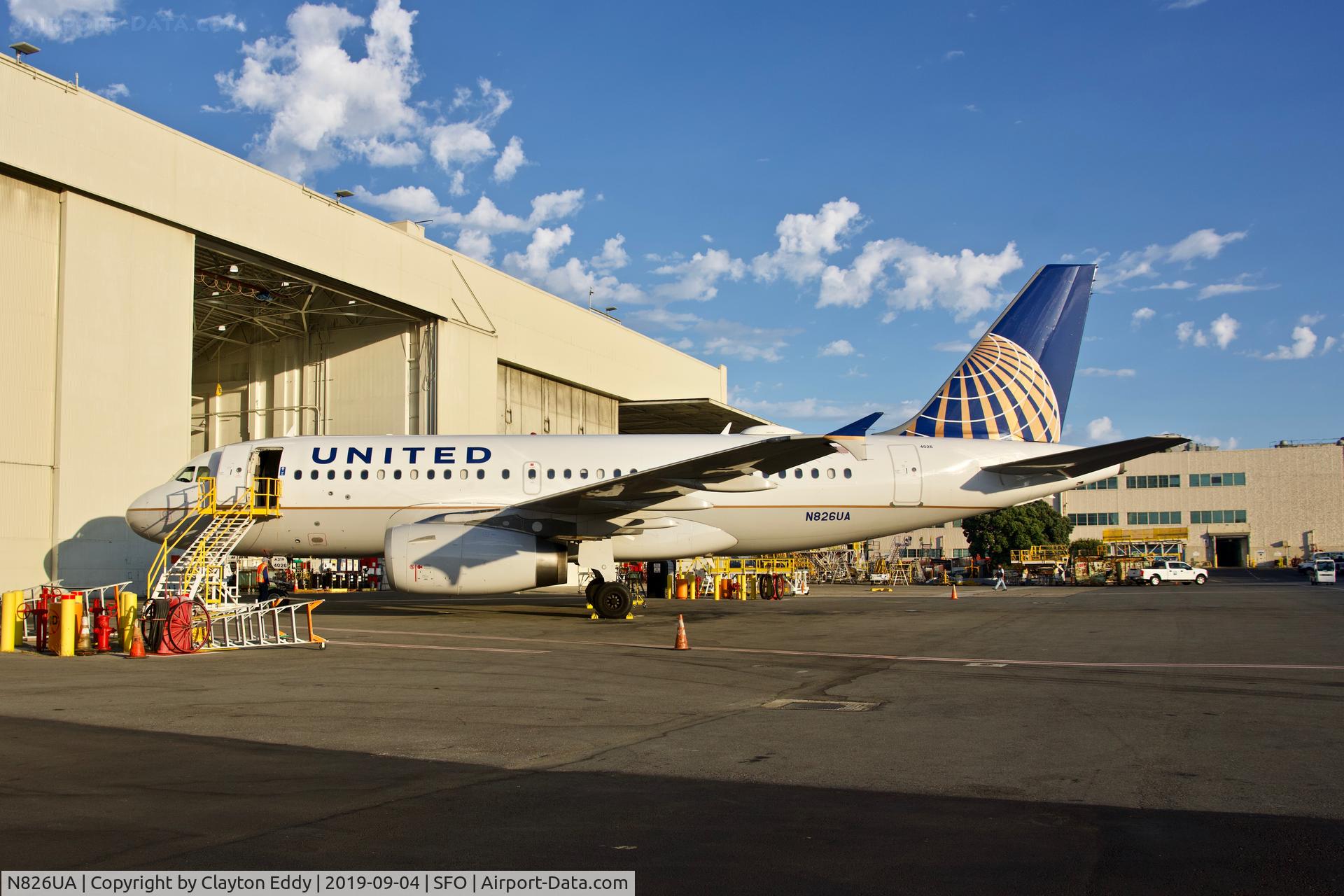 N826UA, 1999 Airbus A319-131 C/N 989, SFO 2019.