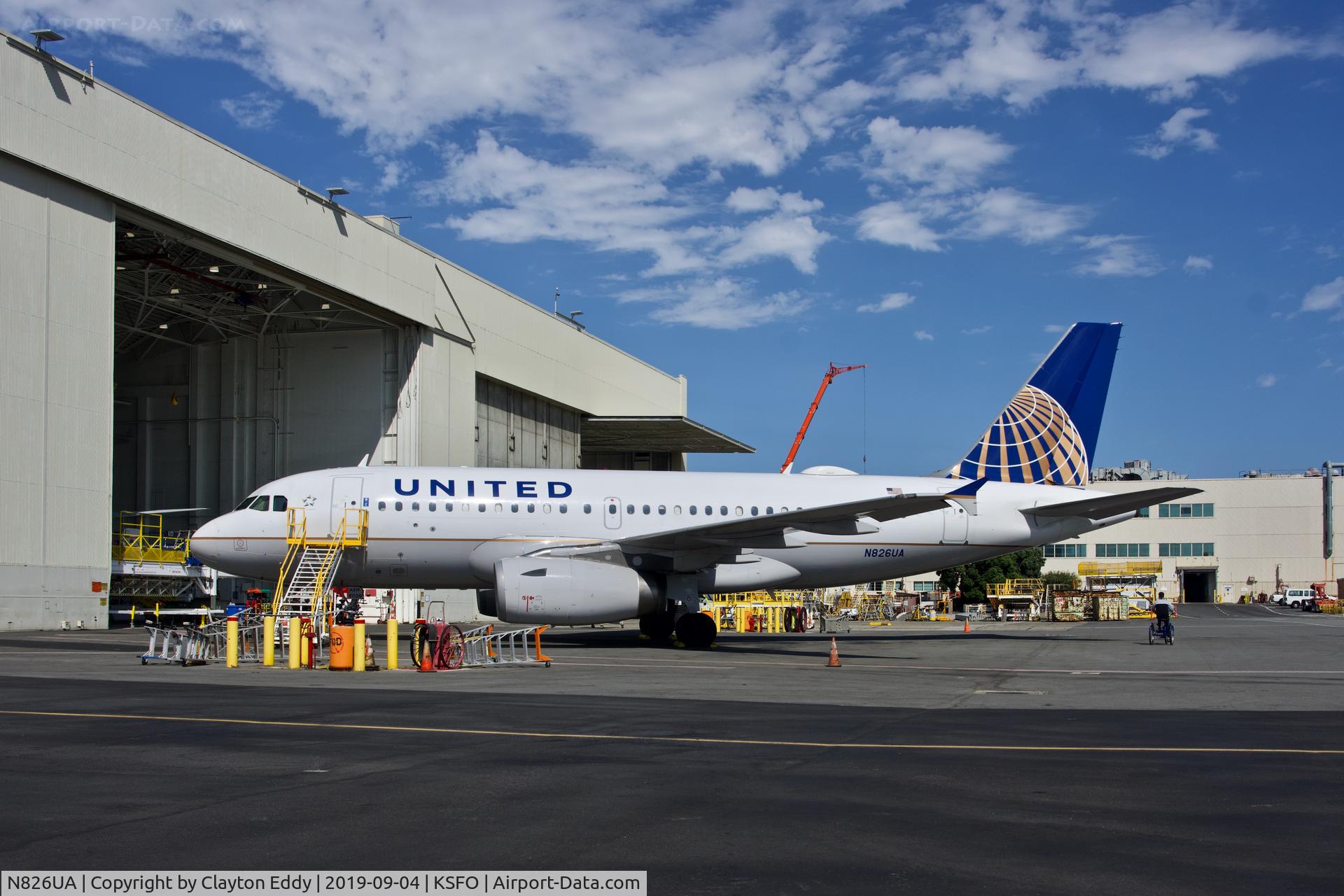 N826UA, 1999 Airbus A319-131 C/N 989, SFO 2019.