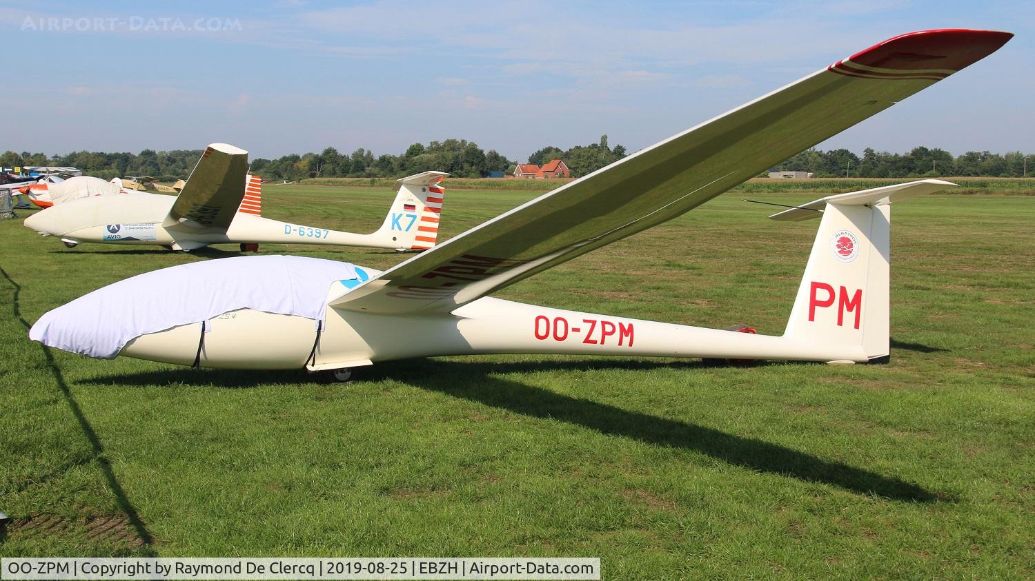 OO-ZPM, 1981 Rolladen-Schneider LS-4 C/N 4049, Aero-Kiewit opendoor.