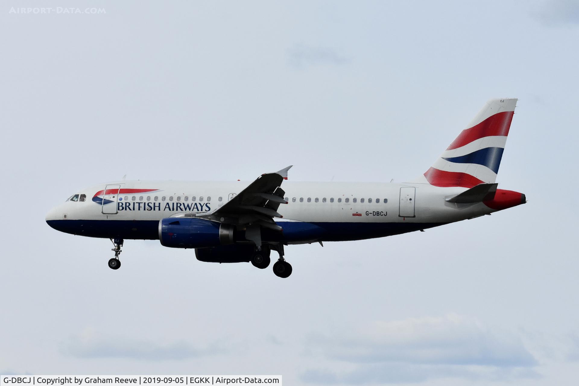 G-DBCJ, 2006 Airbus A319-131 C/N 2981, Landing at Gatwick.