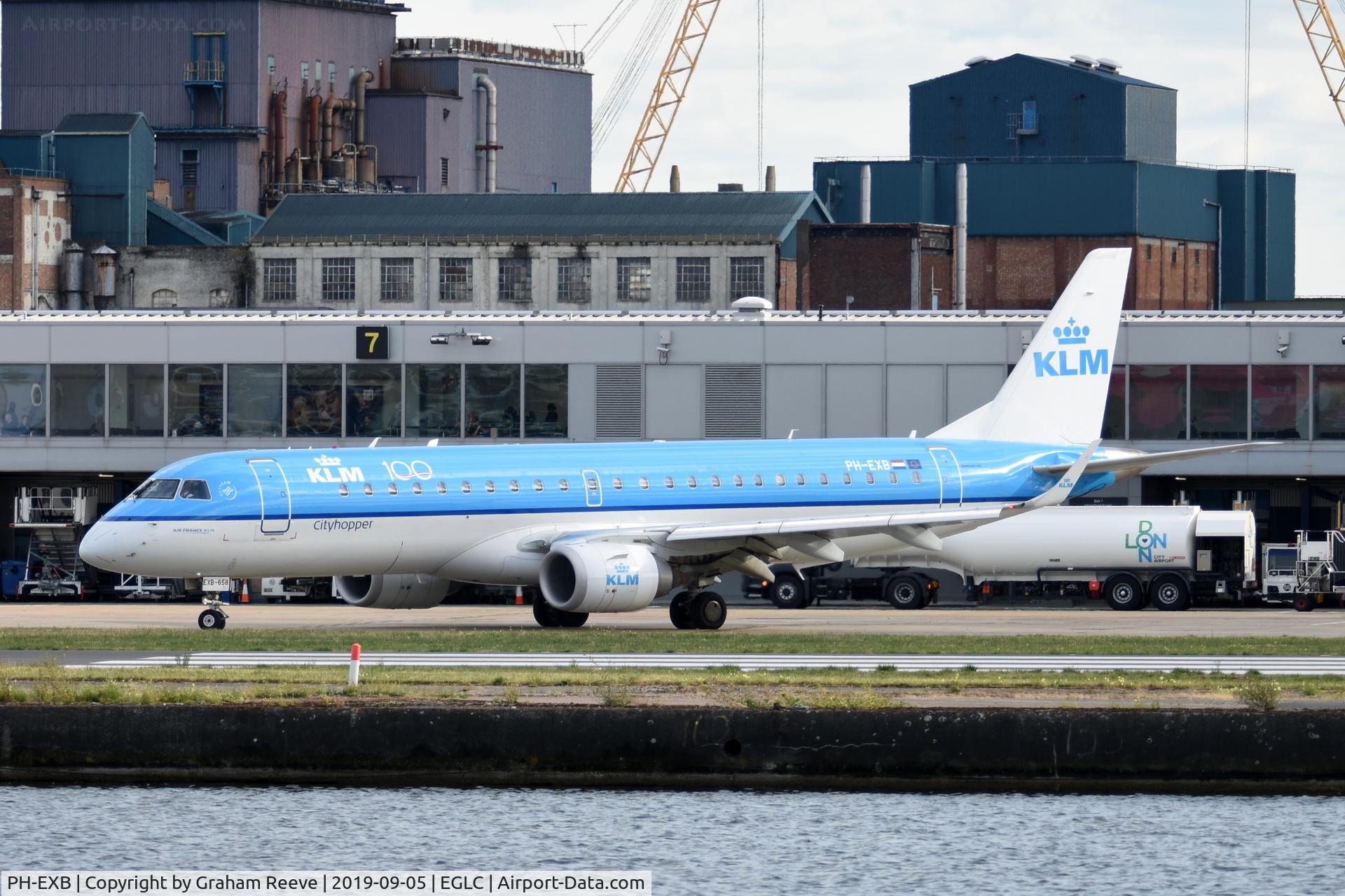 PH-EXB, 2014 Embraer 190STD (ERJ-190-100) C/N 19000658, With 