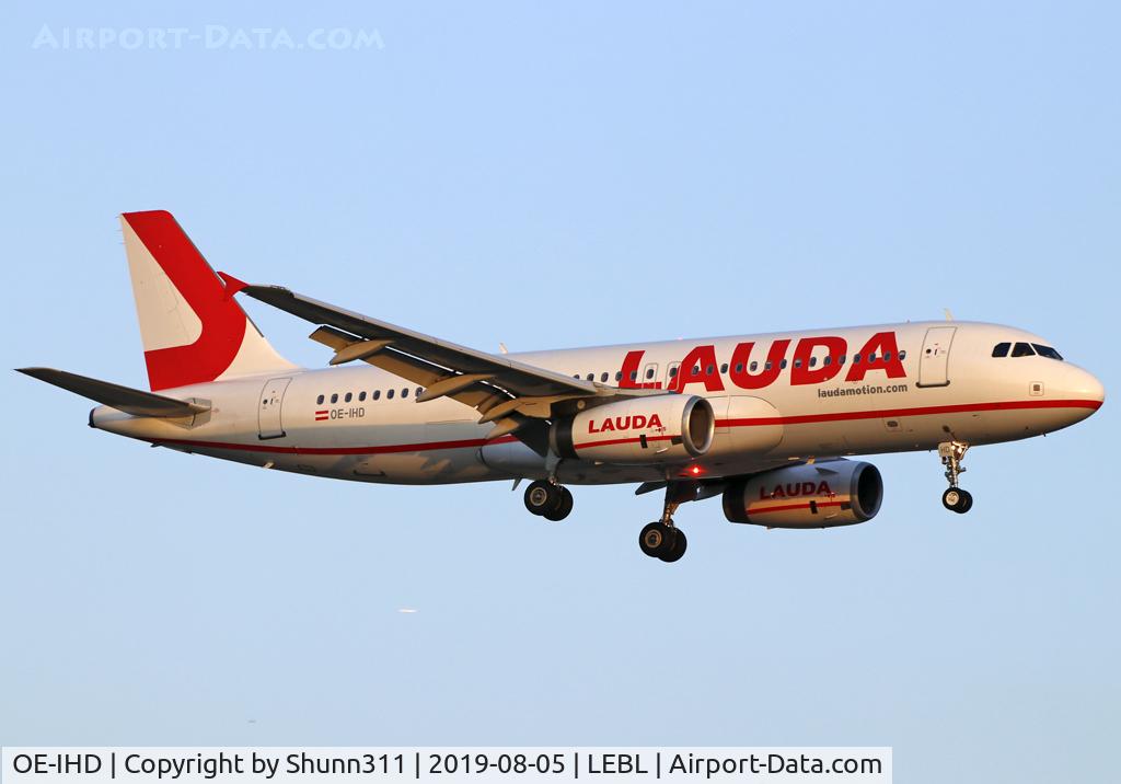 OE-IHD, 2007 Airbus A320-232 C/N 3270, Landing rwy 25R