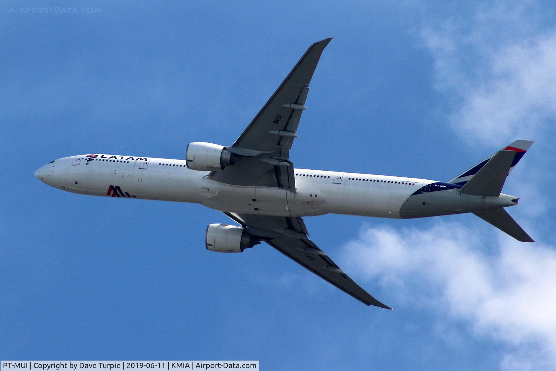PT-MUI, 2013 Boeing 777-32W/ER C/N 40589, Missed approach go-around.