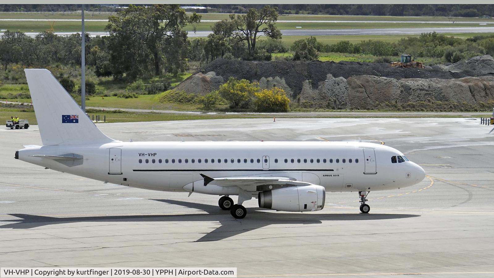 VH-VHP, 2009 Airbus A319-132 C/N 3757, Airbus A319-132. Skytraders VH-VHP YPPH 300819.