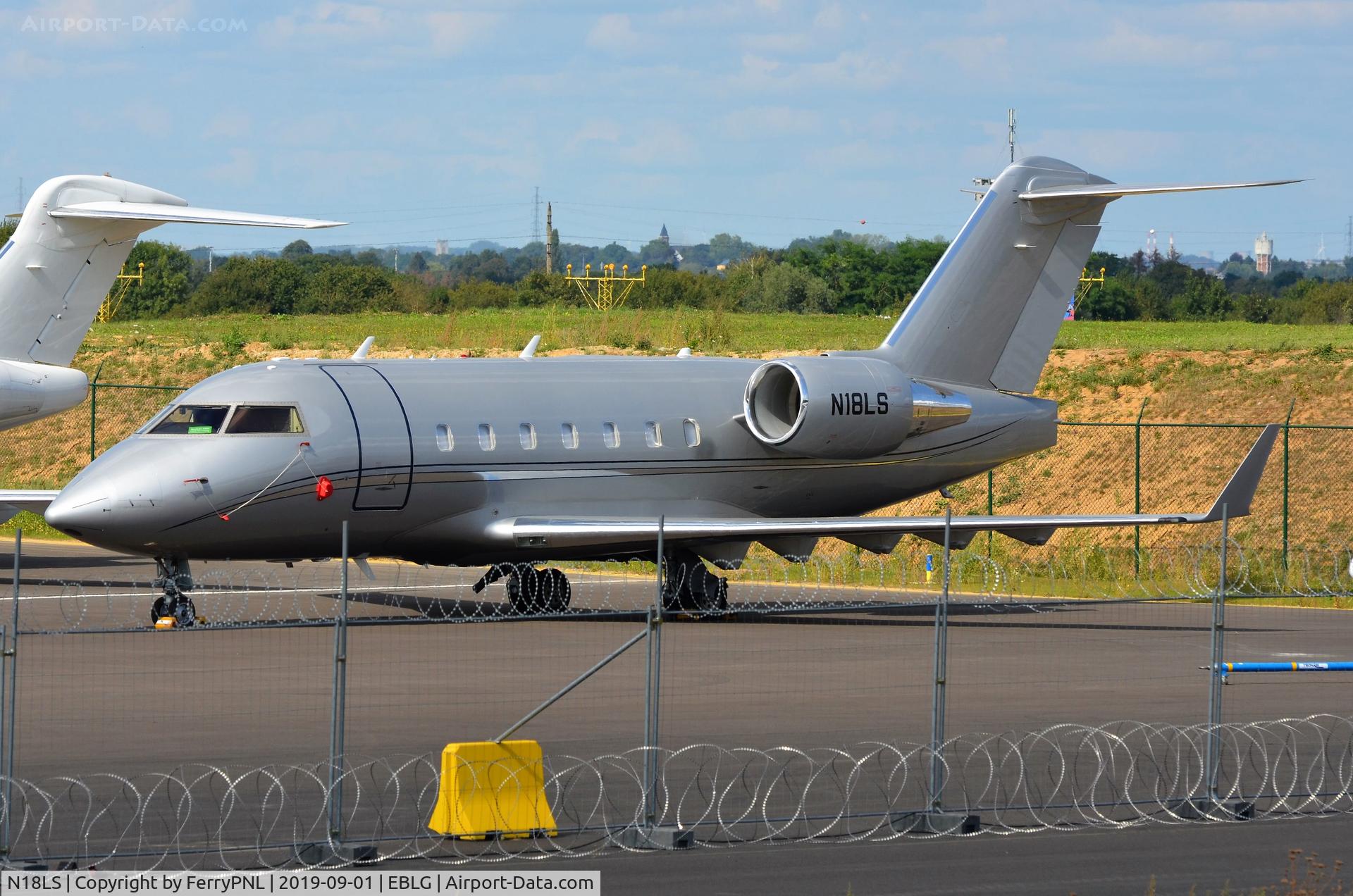 N18LS, 2006 Bombardier Challenger 604 (CL-600-2B16) C/N 5658, CL604 in LGG during F1 race weekend