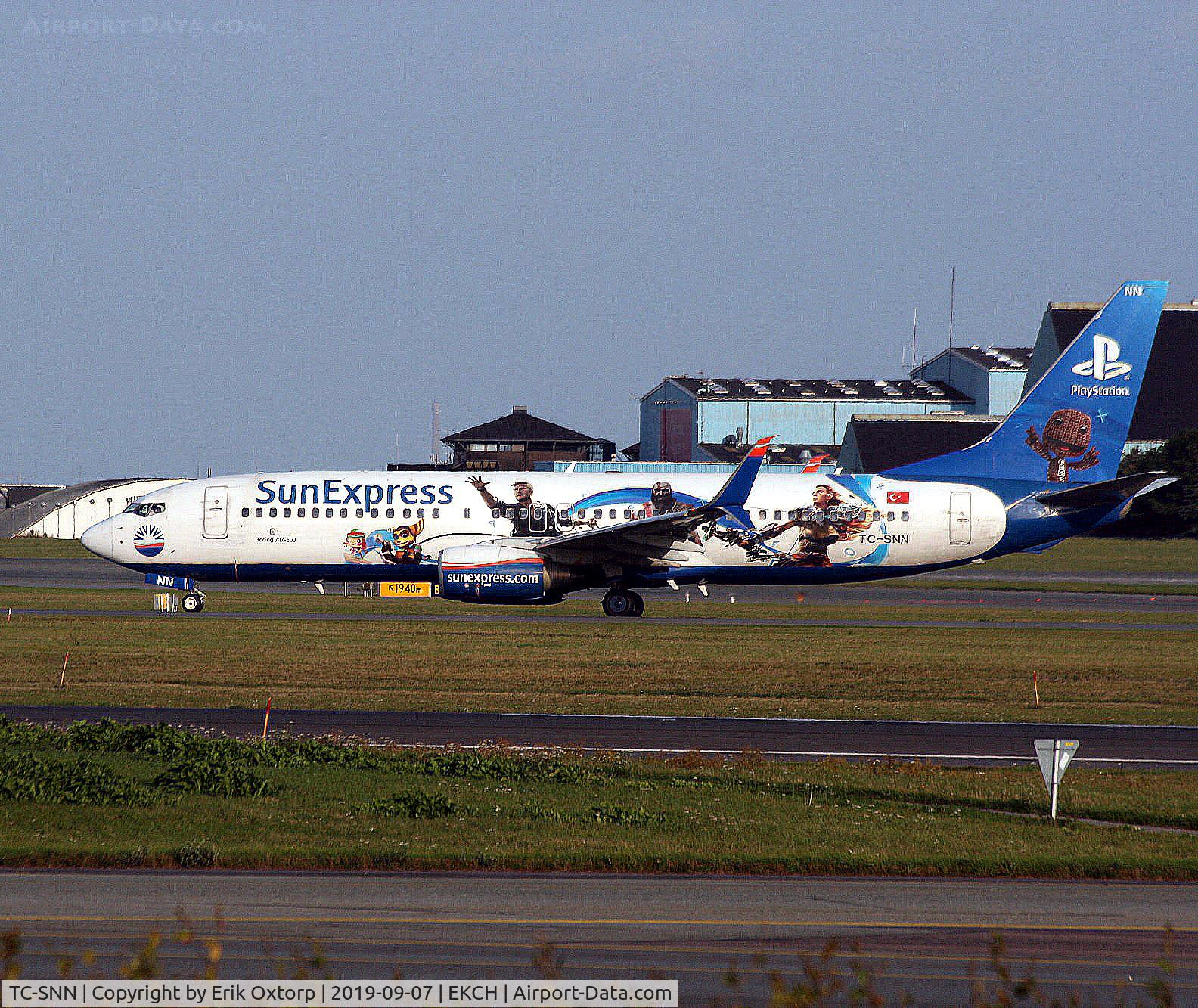 TC-SNN, 2010 Boeing 737-8HC C/N 40775, TC-SNN landed rw 22L