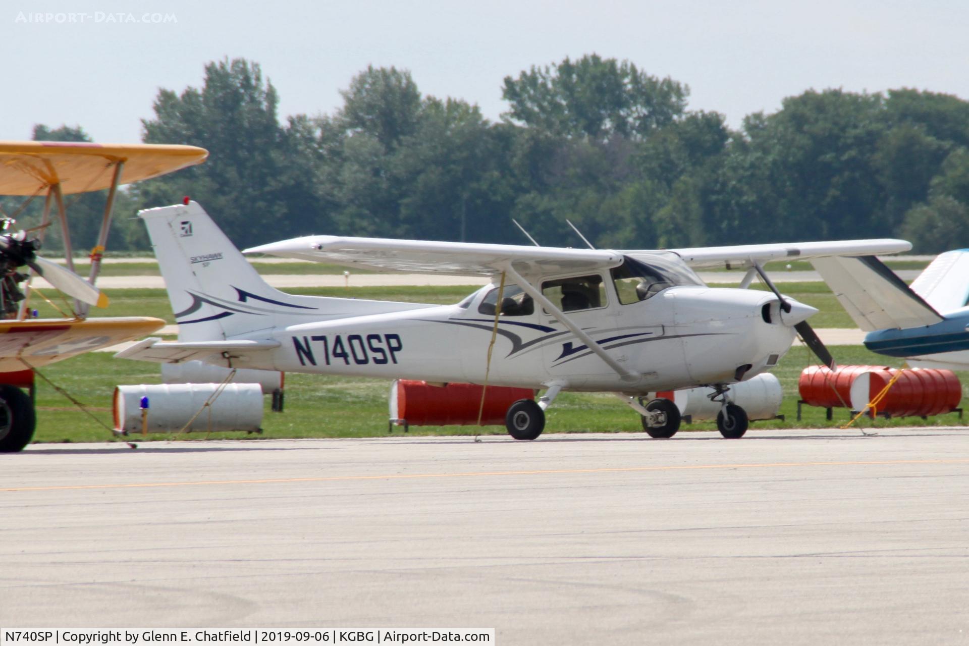 N740SP, 2000 Cessna 172S C/N 172S8671, Found on the ramp