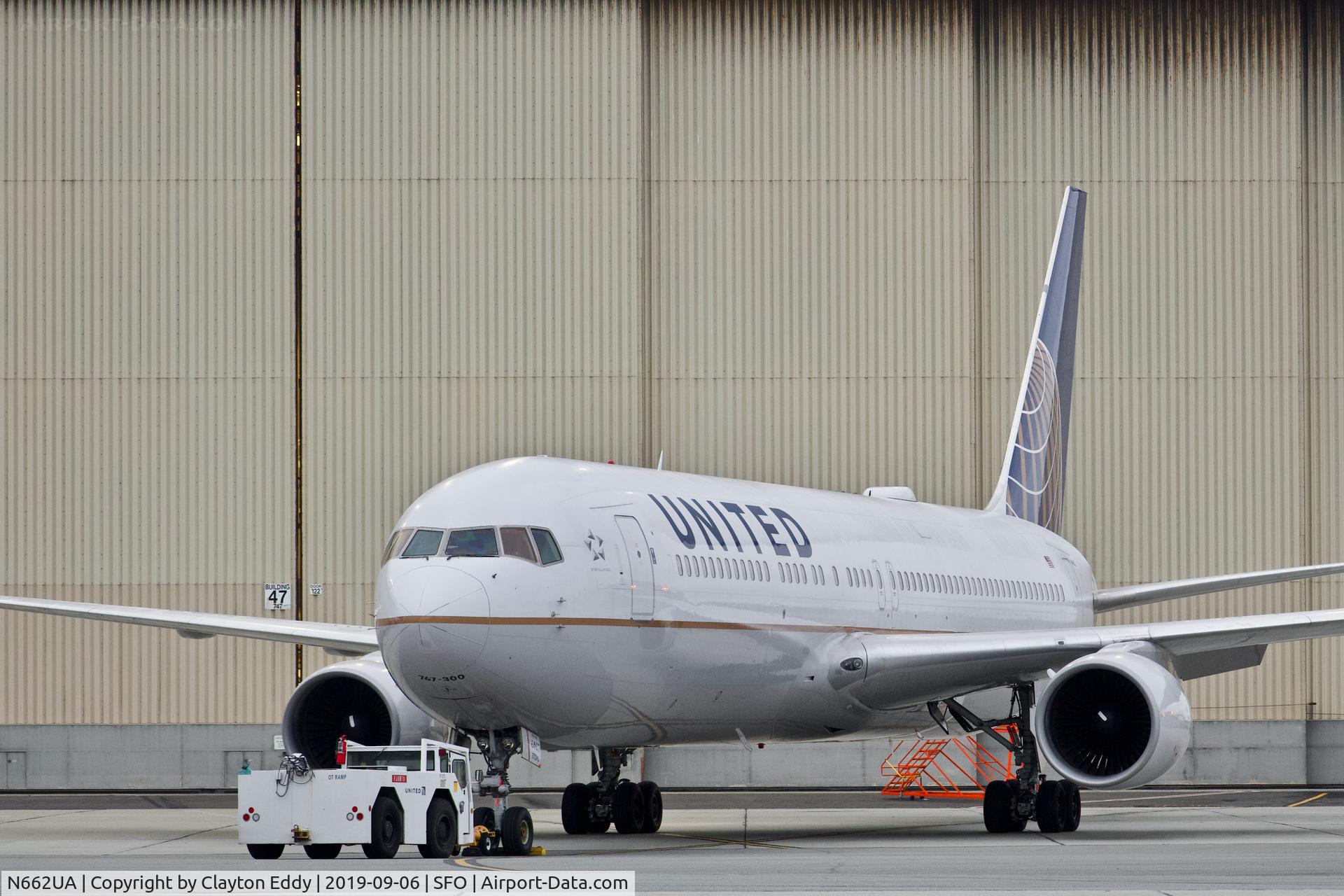 N662UA, 1993 Boeing 767-322 C/N 27159, SFO 2019.